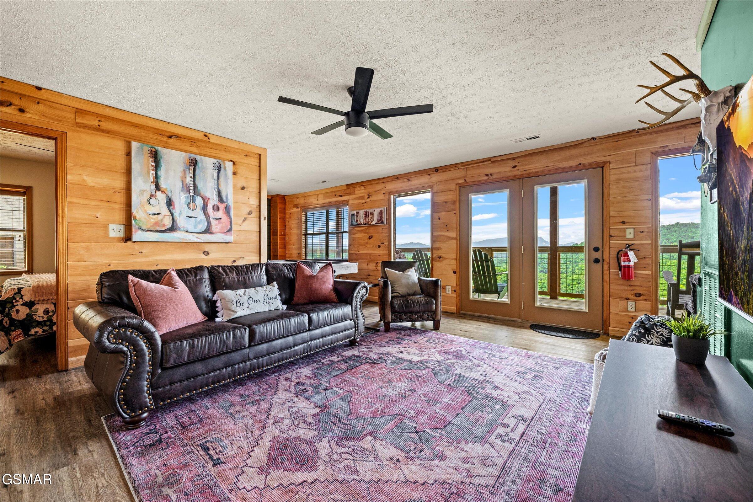 1578 Bears Den Way Sevierville TN 37862