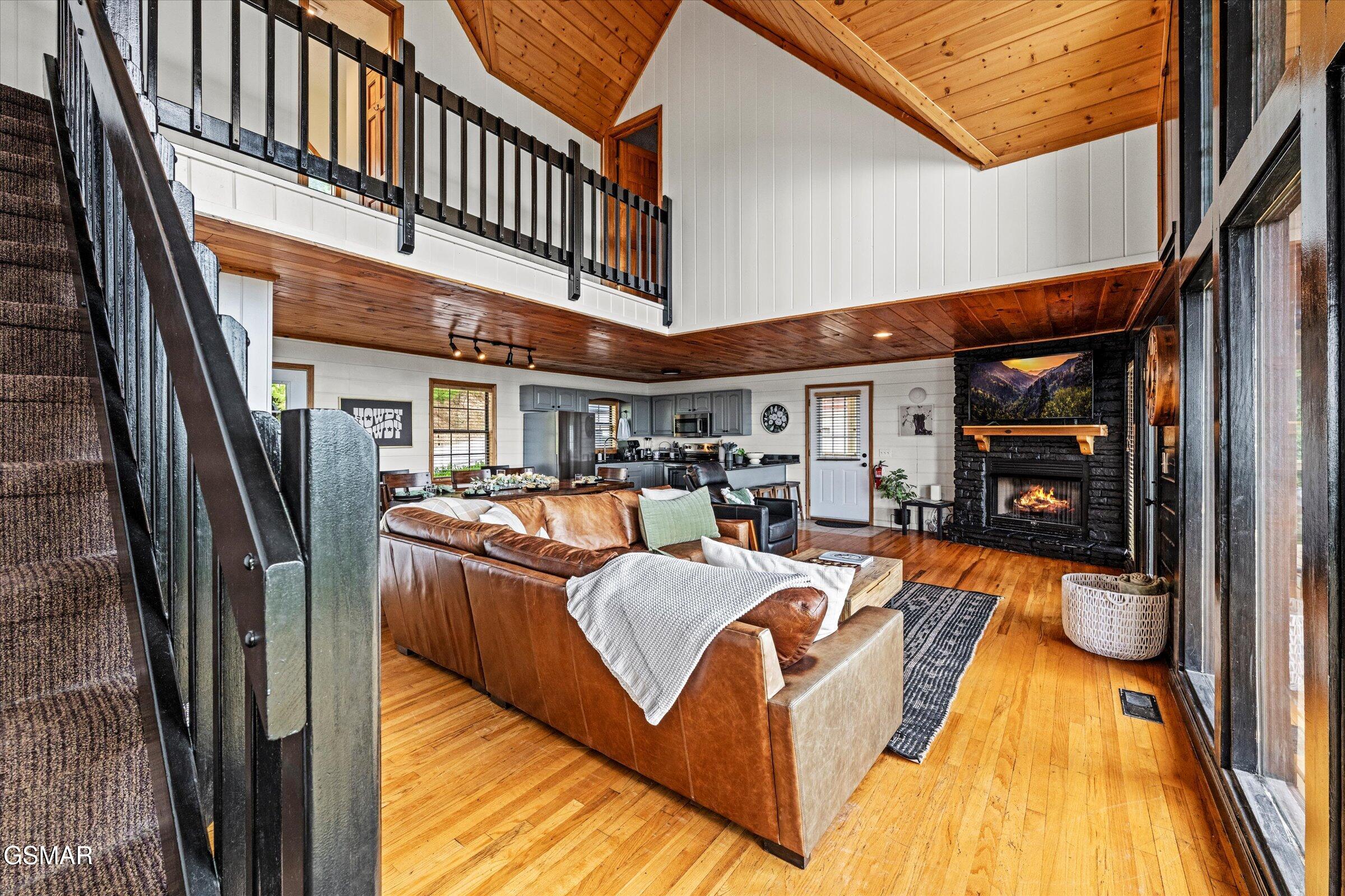 1578 Bears Den Way Sevierville TN 37862