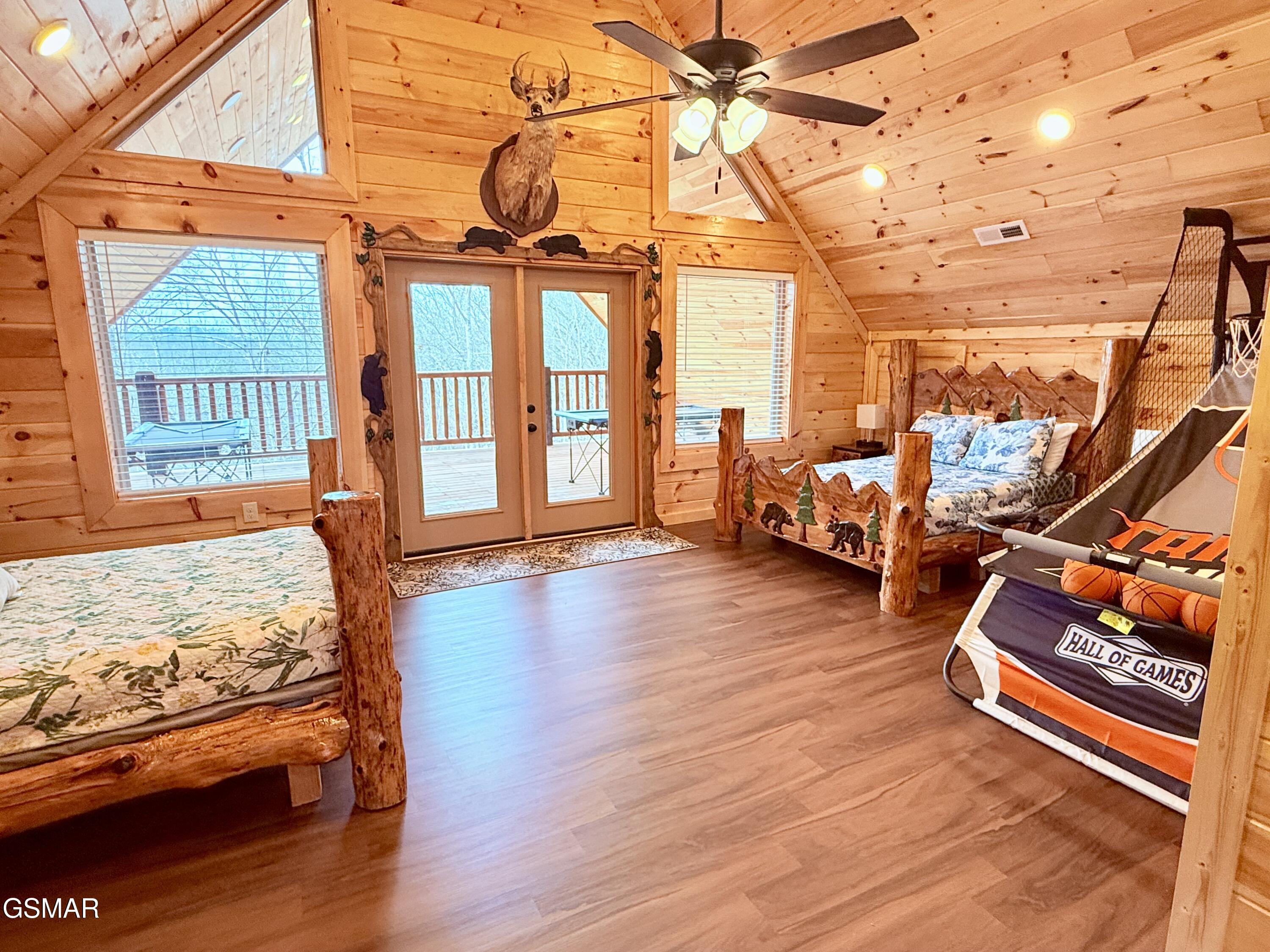 735 Timberlake Circle Sevierville TN 37876