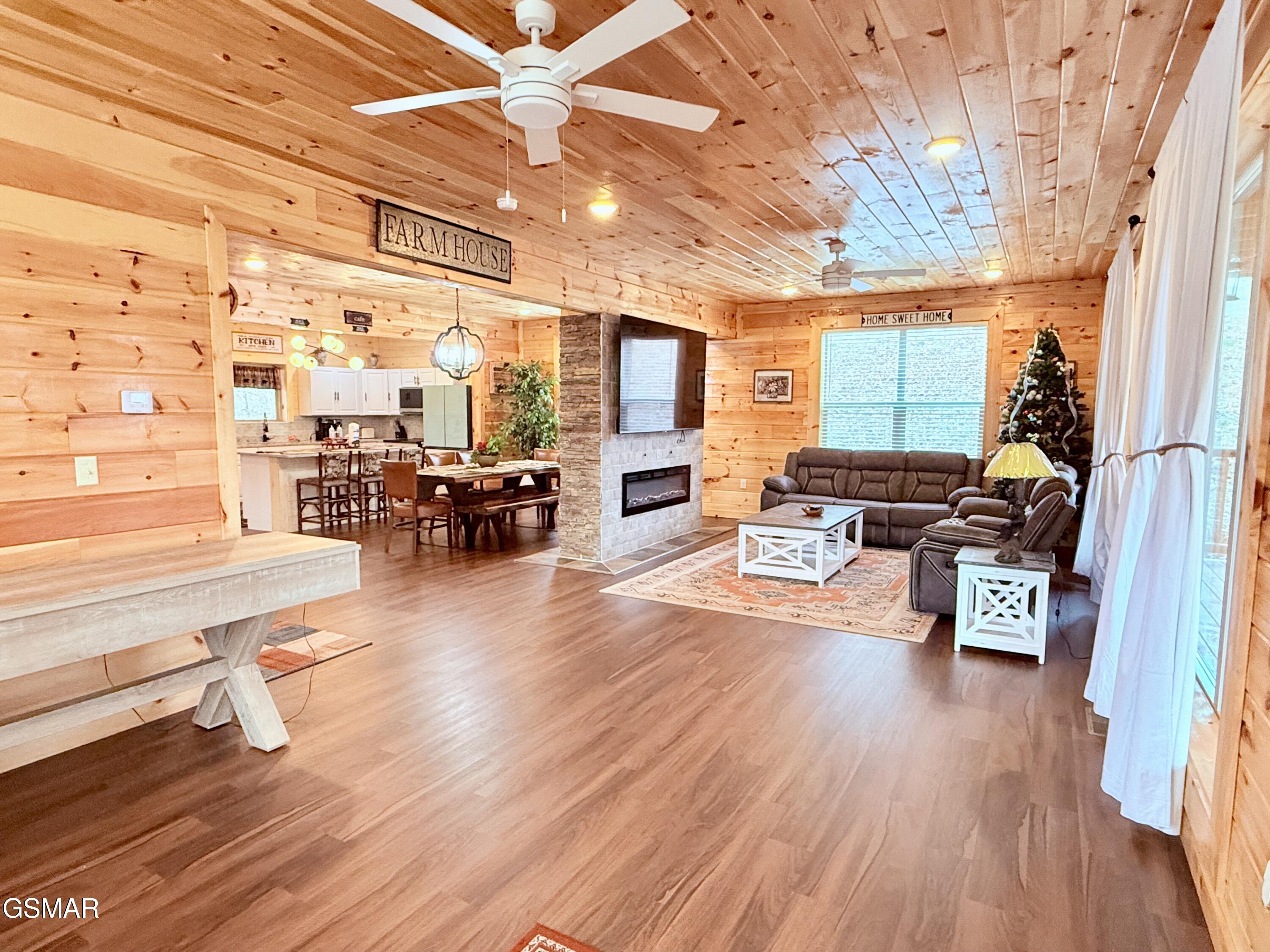 735 Timberlake Circle Sevierville TN 37876