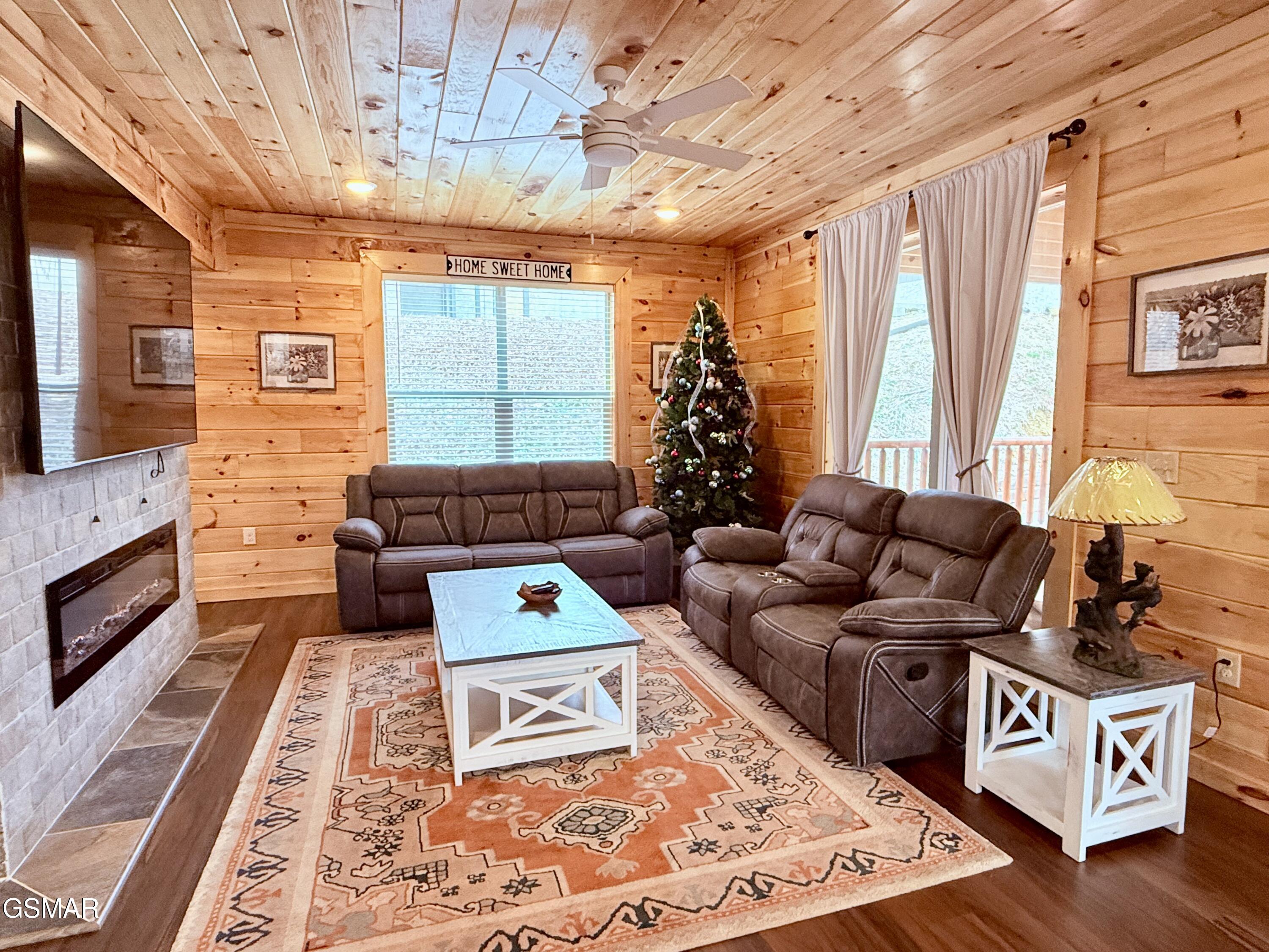 735 Timberlake Circle Sevierville TN 37876