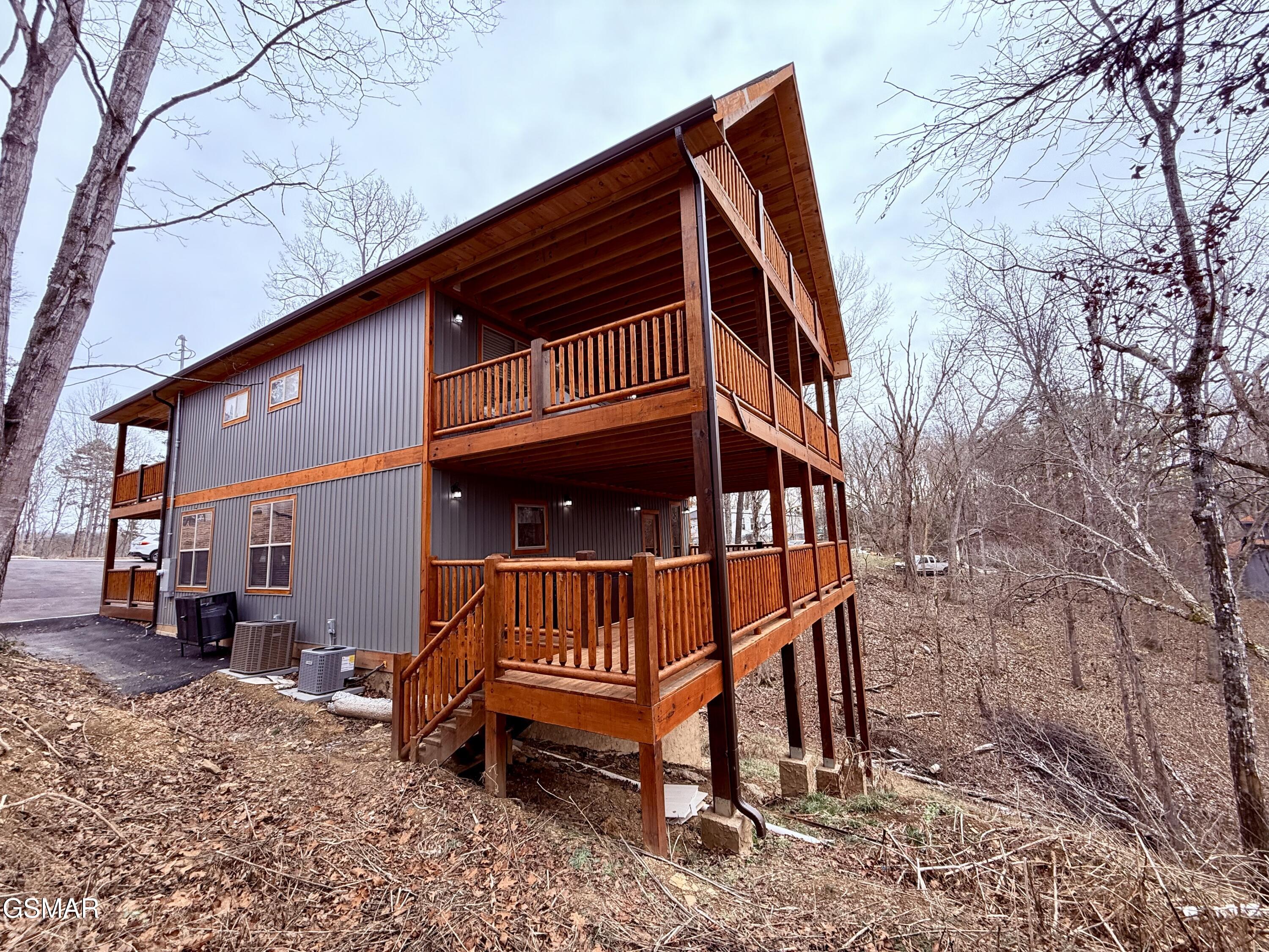 735 Timberlake Circle Sevierville TN 37876