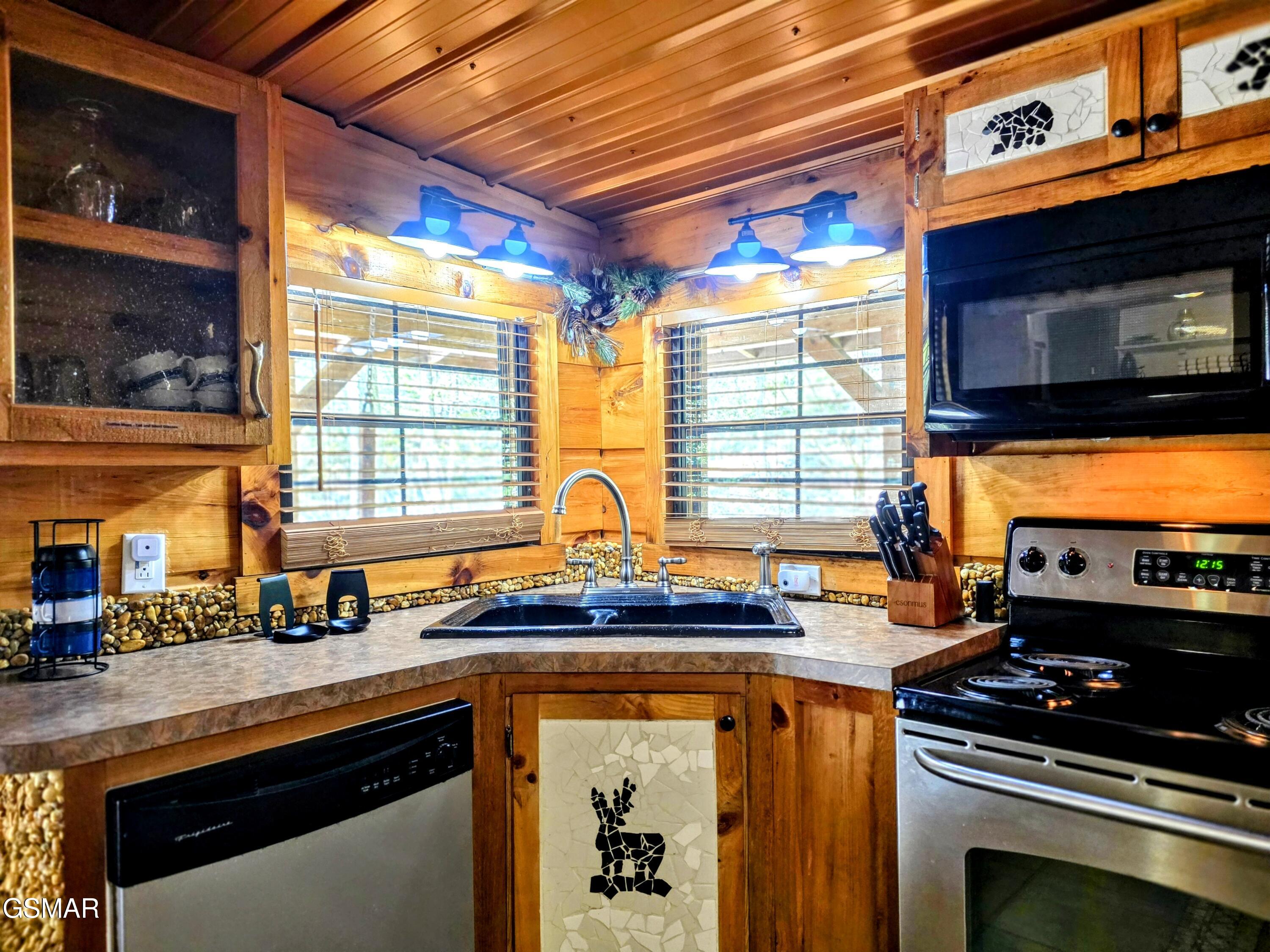 8540 Towns End Lane Townsend TN 37882