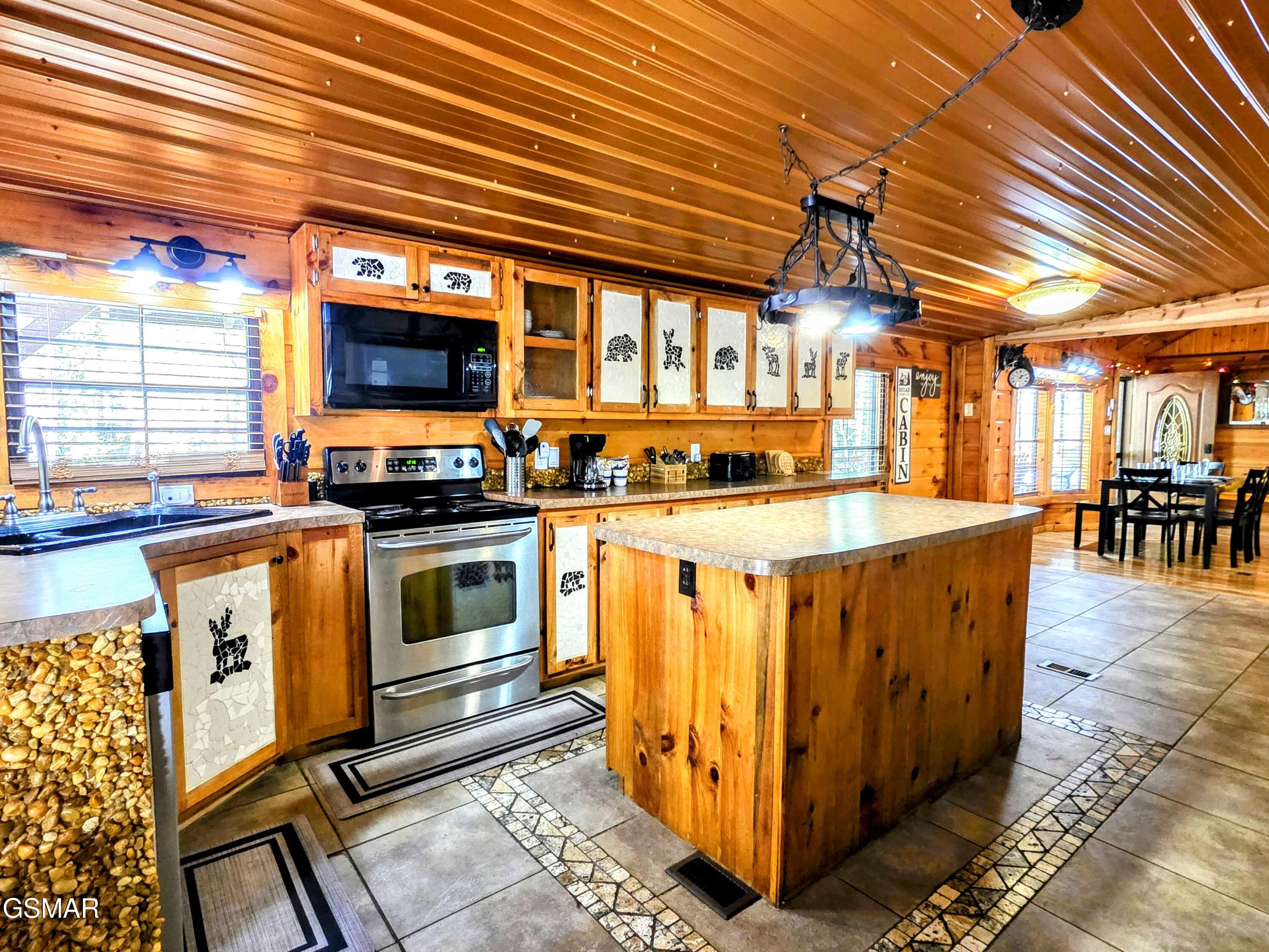 8540 Towns End Lane Townsend TN 37882