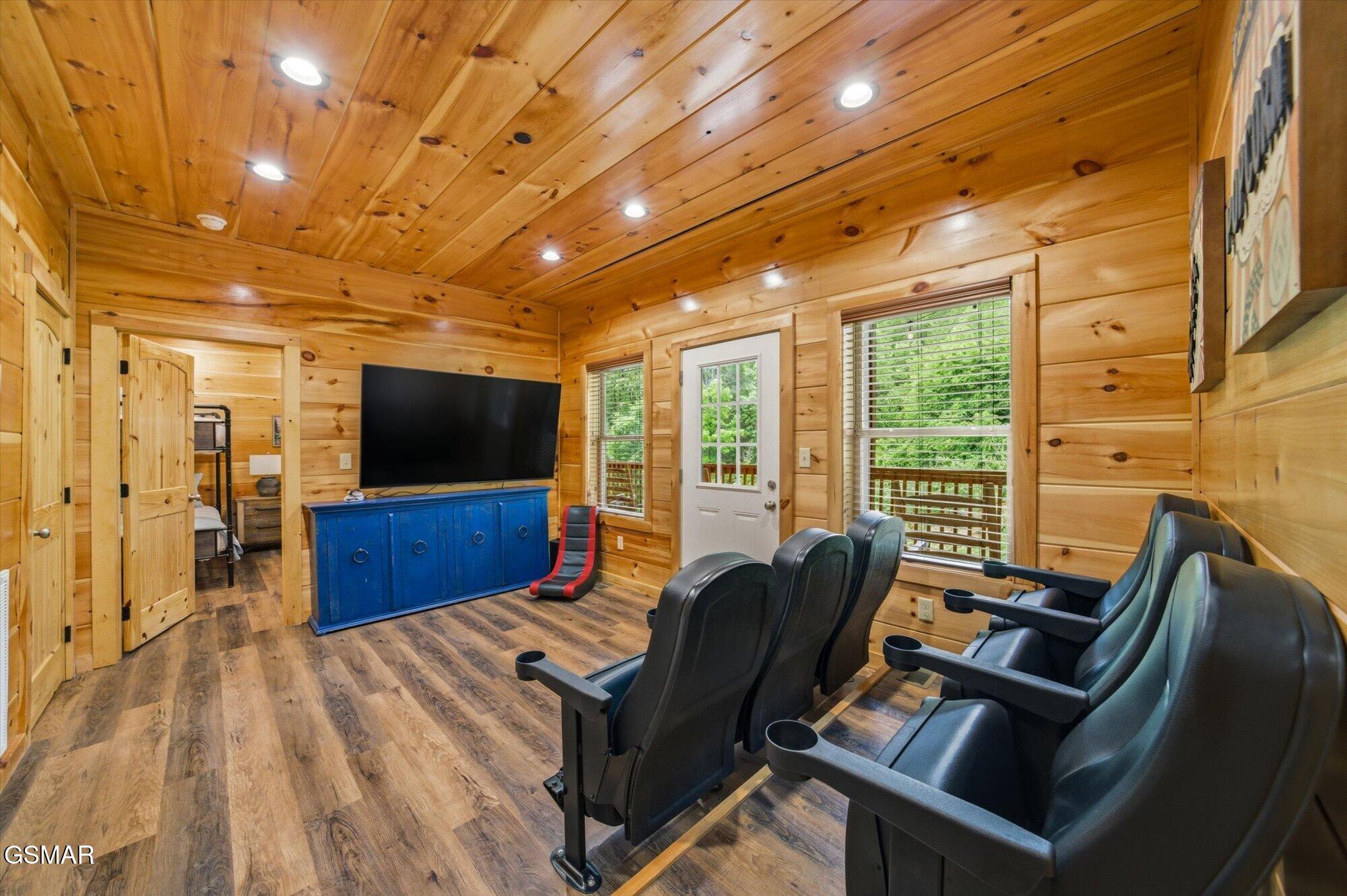 2933 Fiddlers Creek Way Pigeon Forge TN 37863