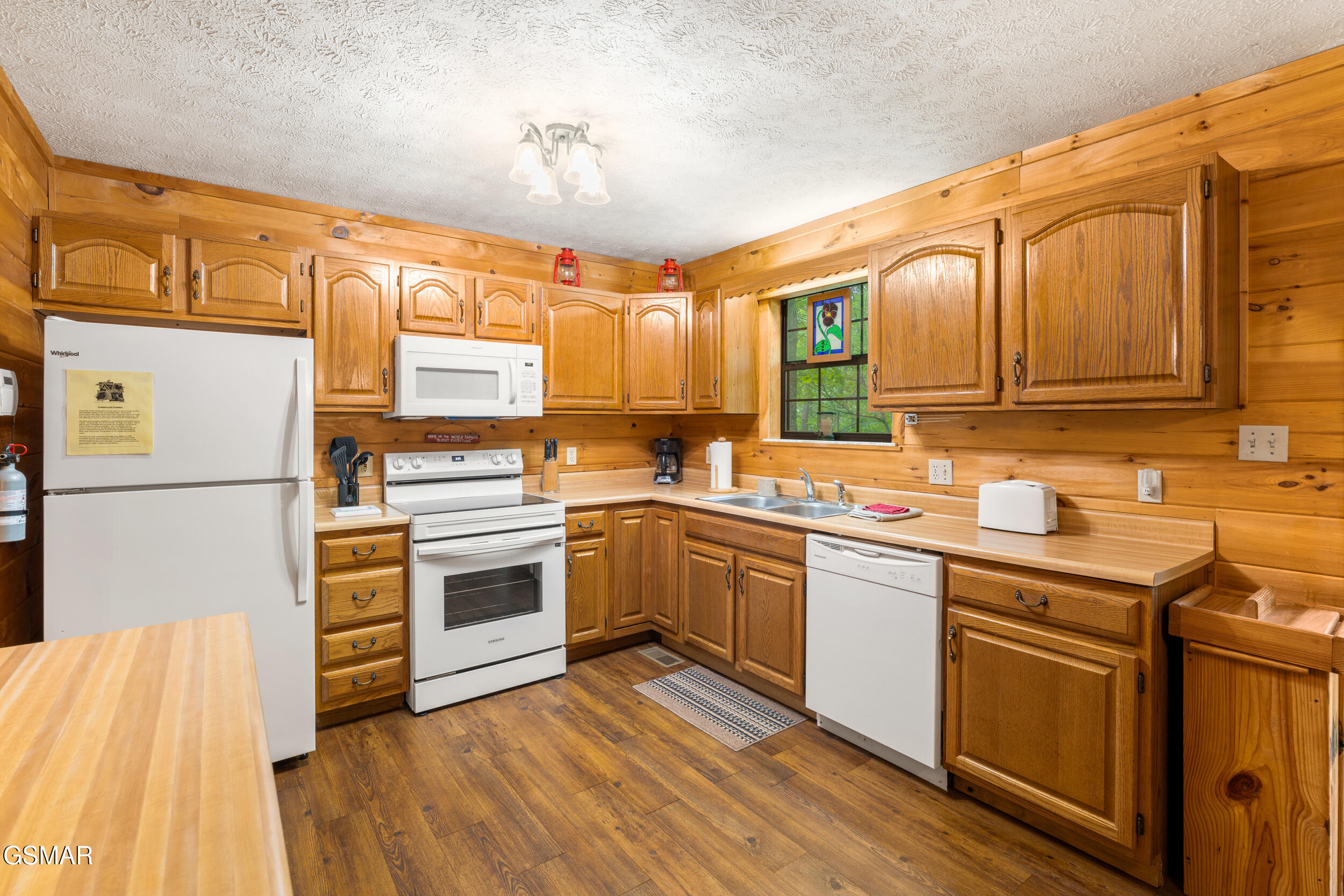 1941 Anderson Way Sevierville TN 37876