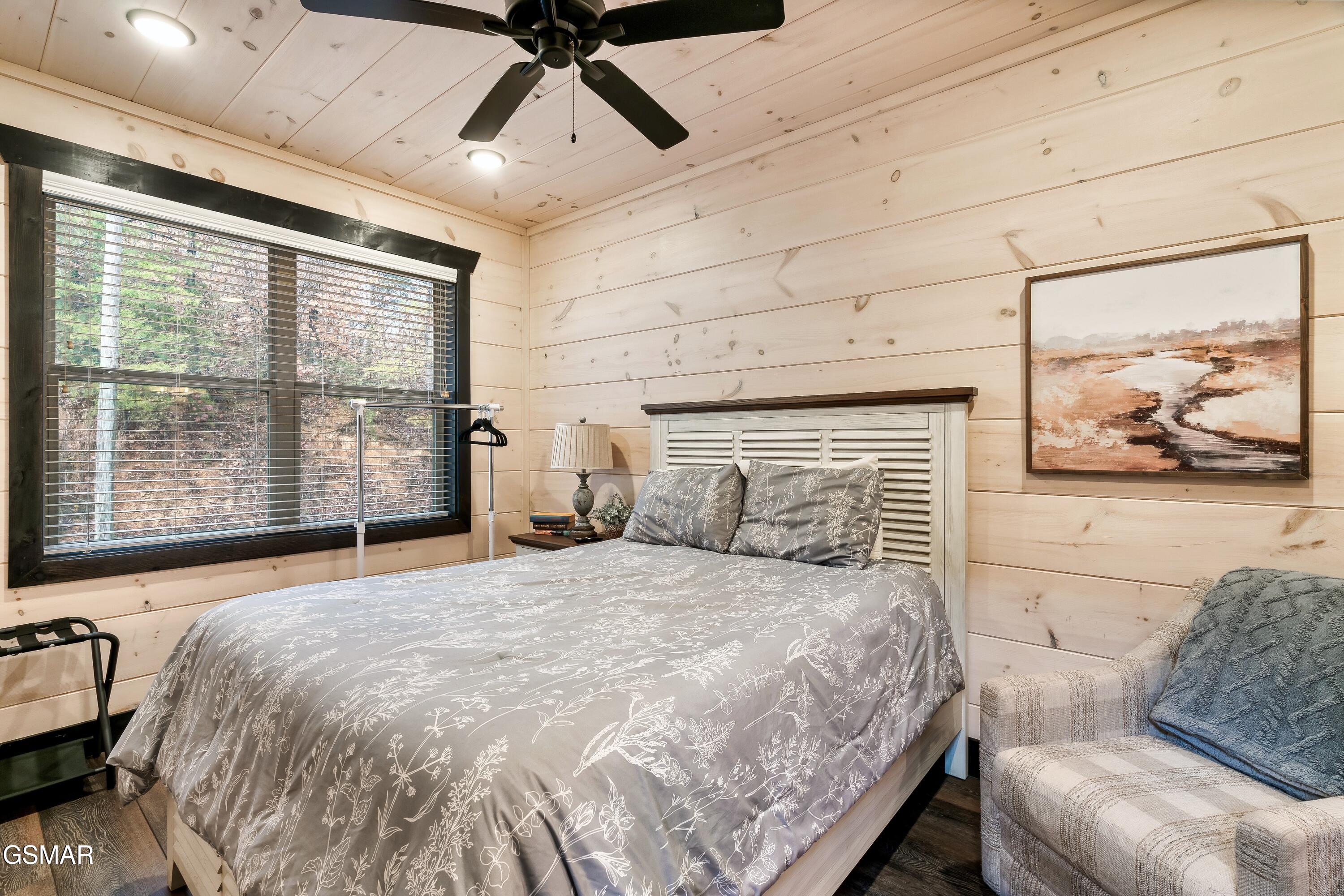3023 Ridgetop Resort Way Pigeon Forge TN 37863