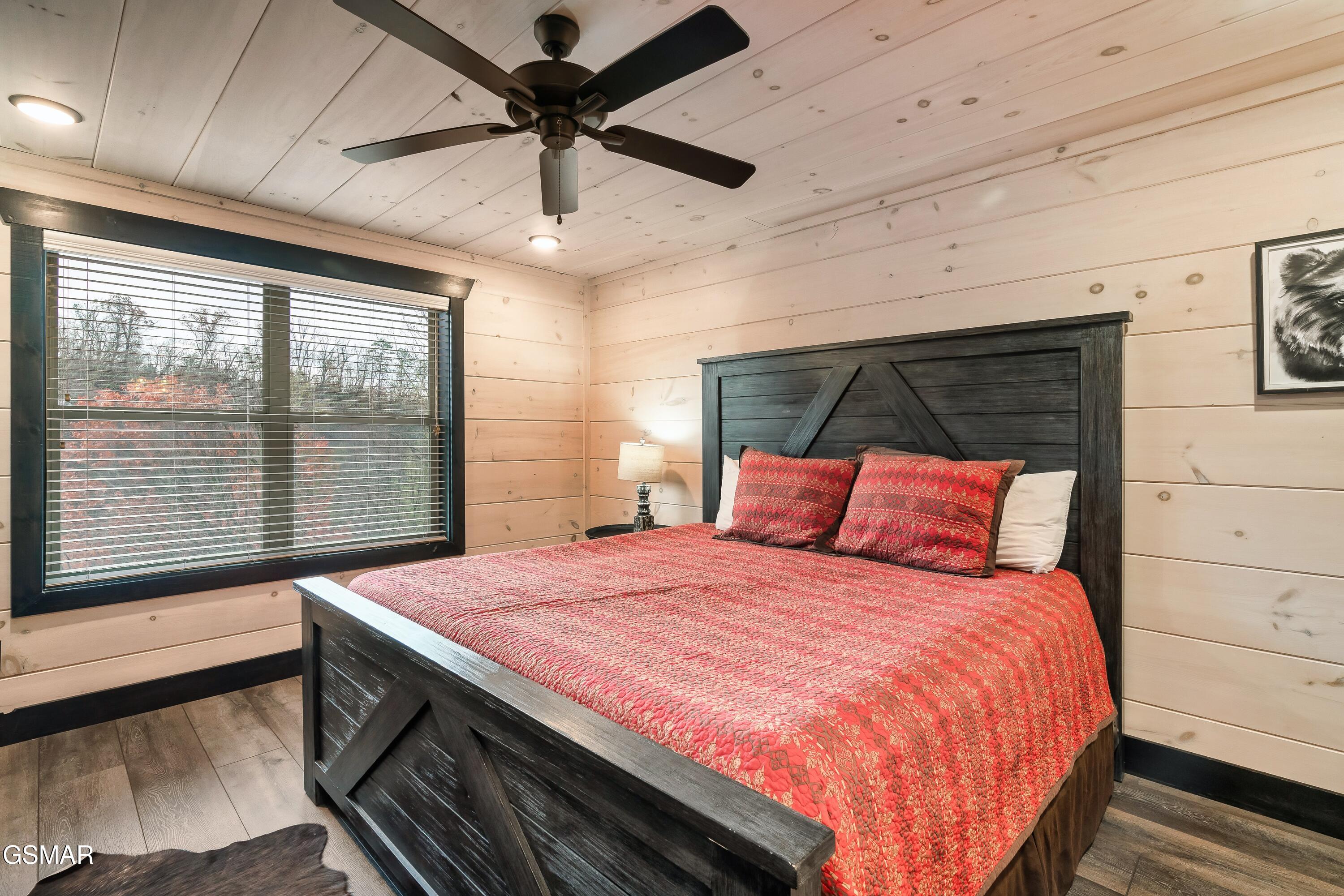 3023 Ridgetop Resort Way Pigeon Forge TN 37863