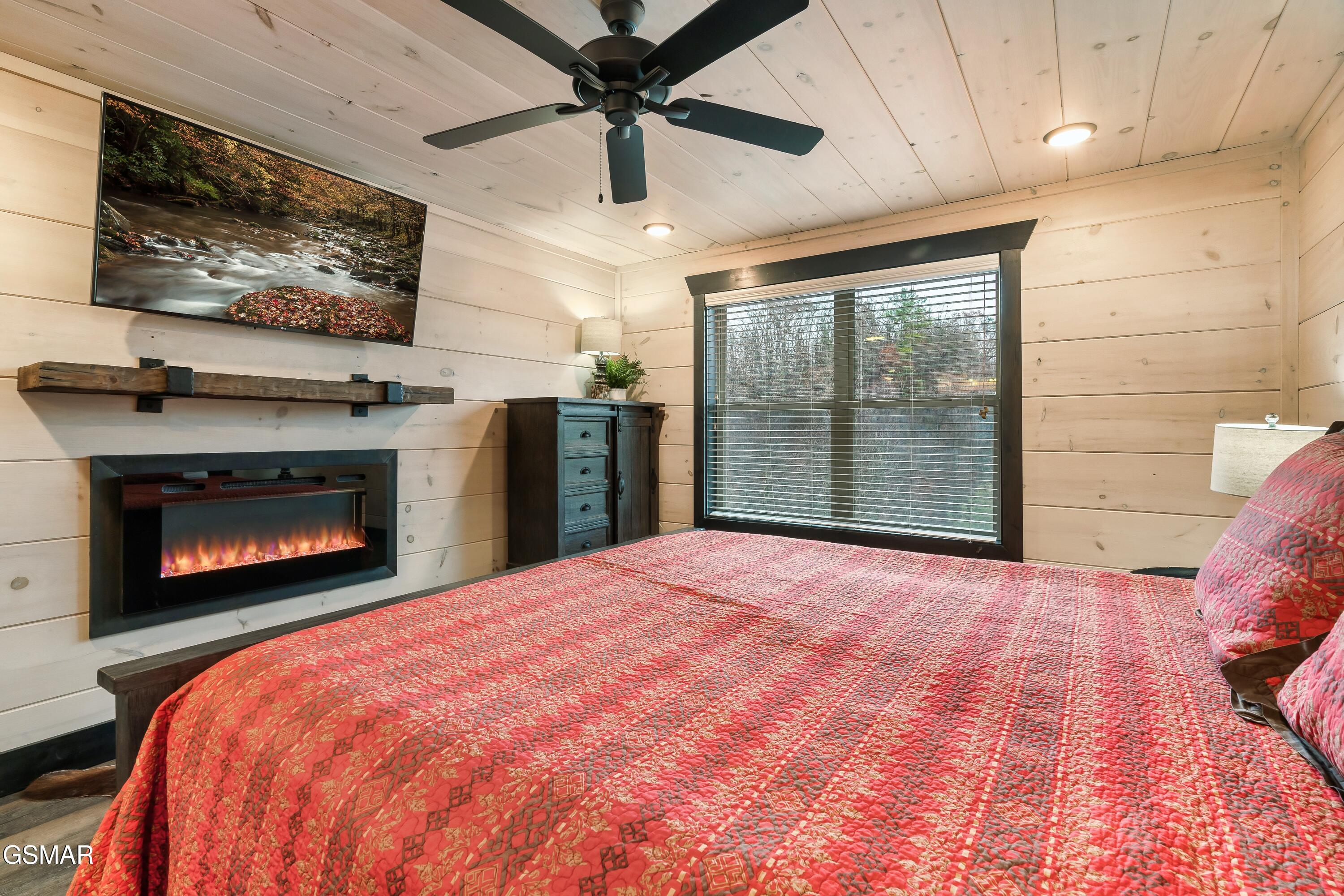 3023 Ridgetop Resort Way Pigeon Forge TN 37863