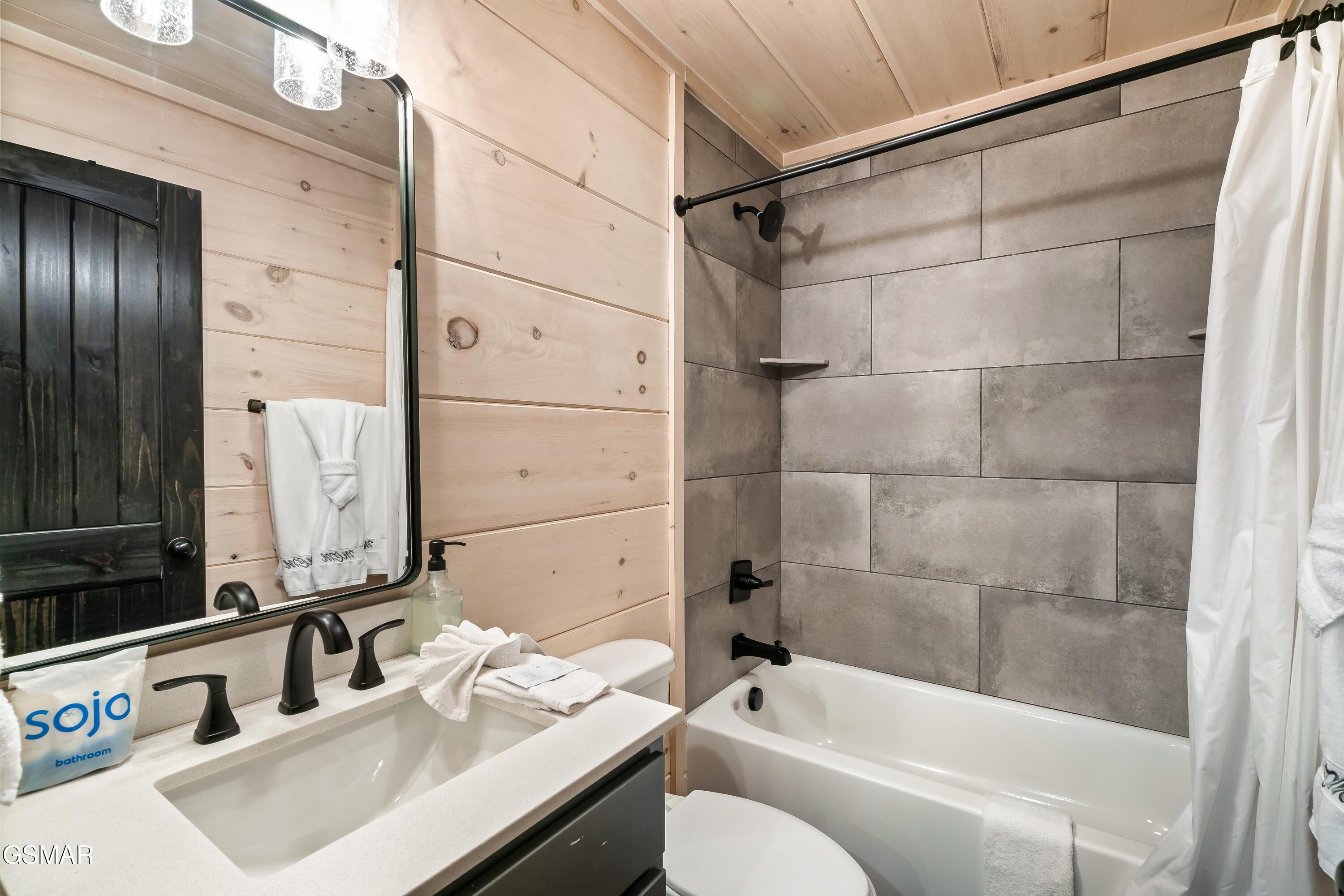 3023 Ridgetop Resort Way Pigeon Forge TN 37863