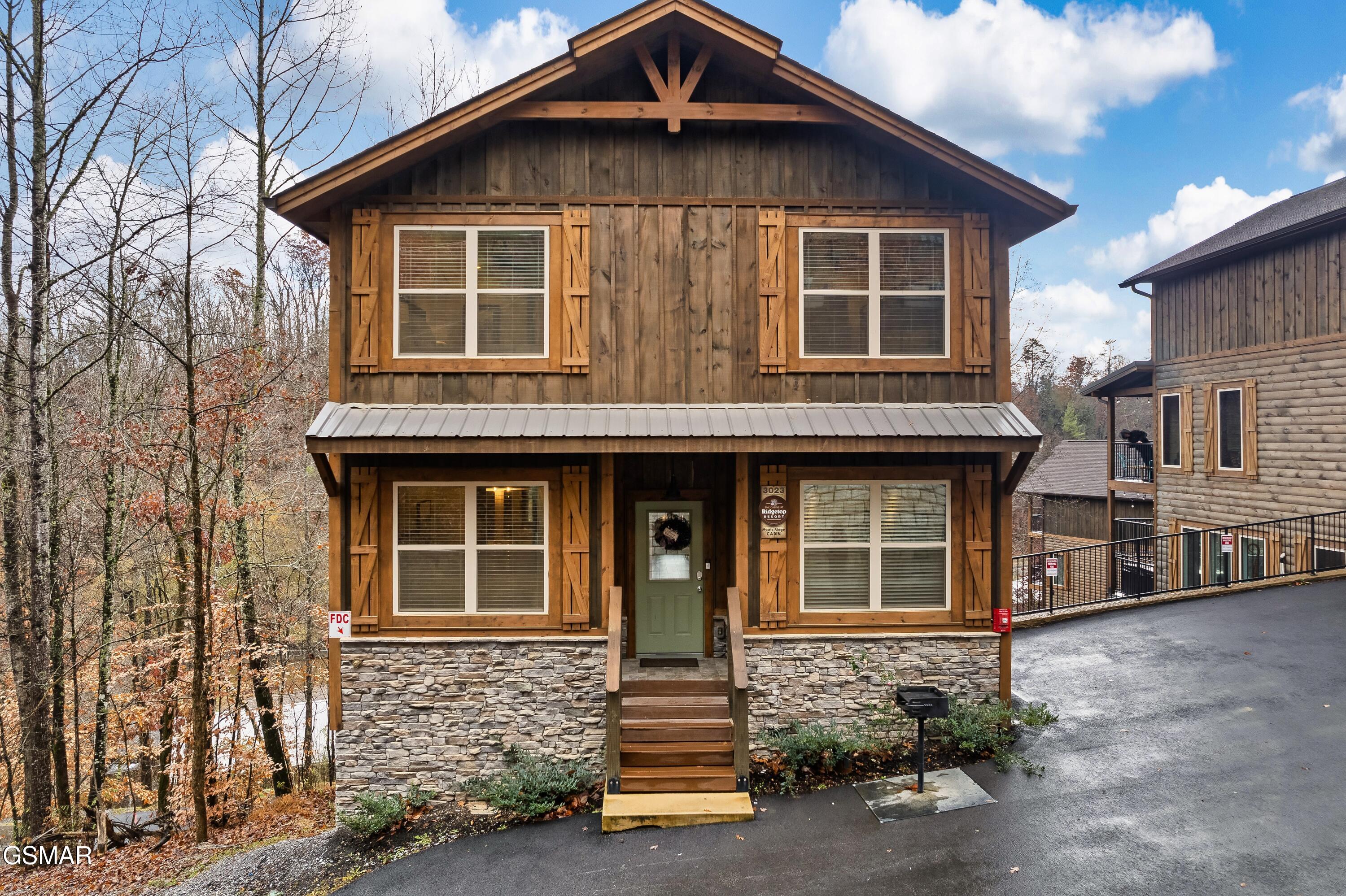 3023 Ridgetop Resort Way Pigeon Forge TN 37863