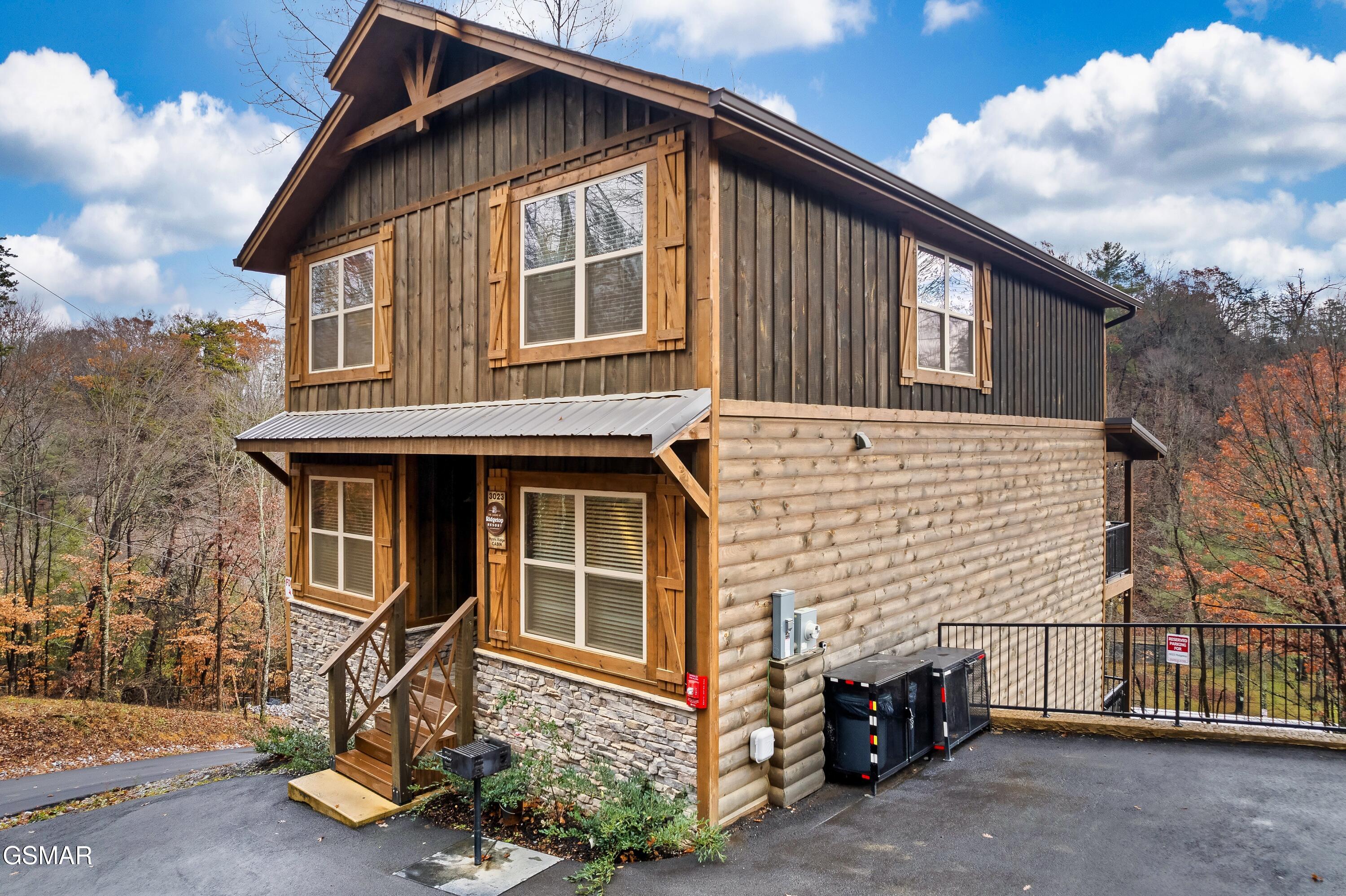 3023 Ridgetop Resort Way Pigeon Forge TN 37863