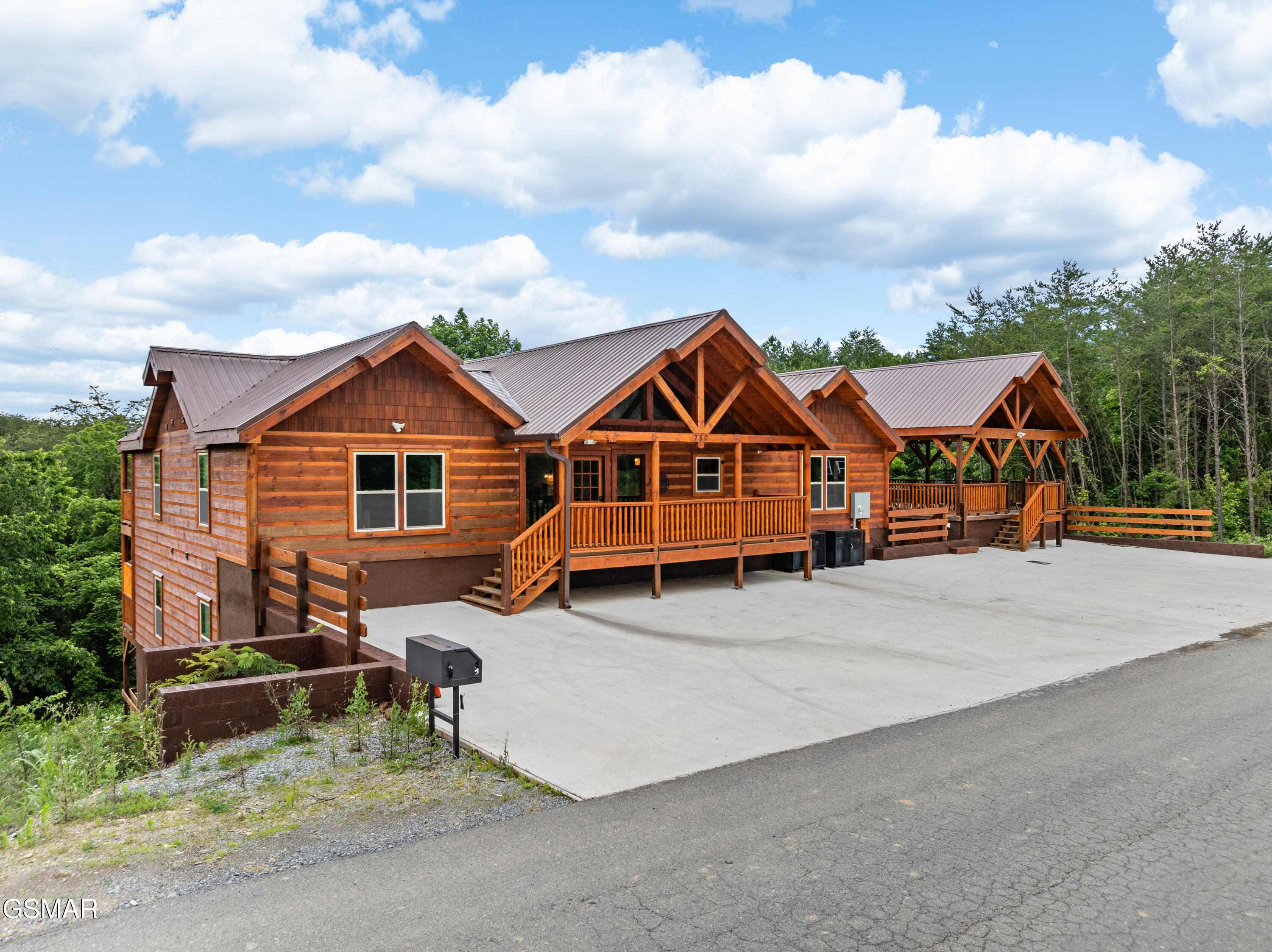 750 Bethlehem Way Sevierville TN 37876