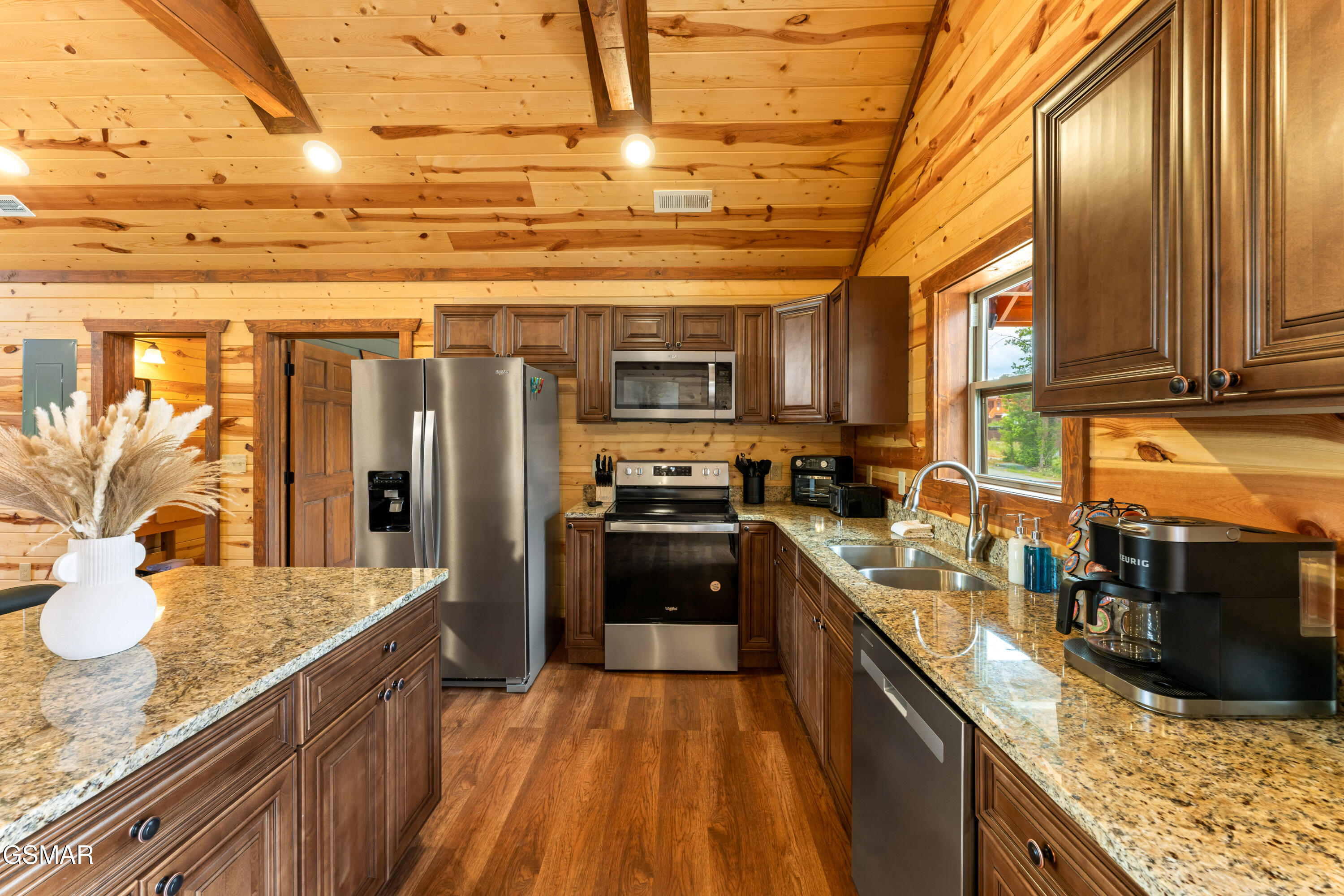 750 Bethlehem Way Sevierville TN 37876