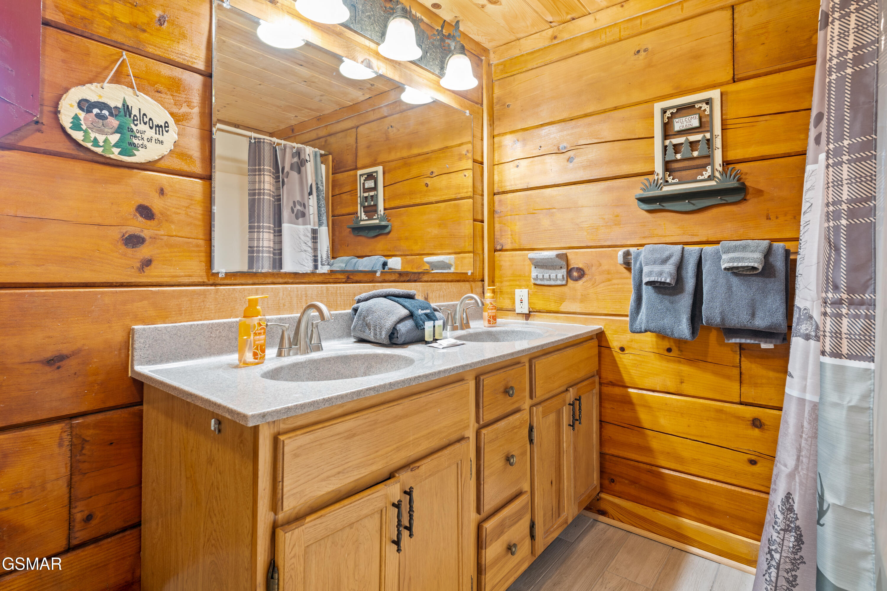 3639 Moonshine Way Gatlinburg TN 37738