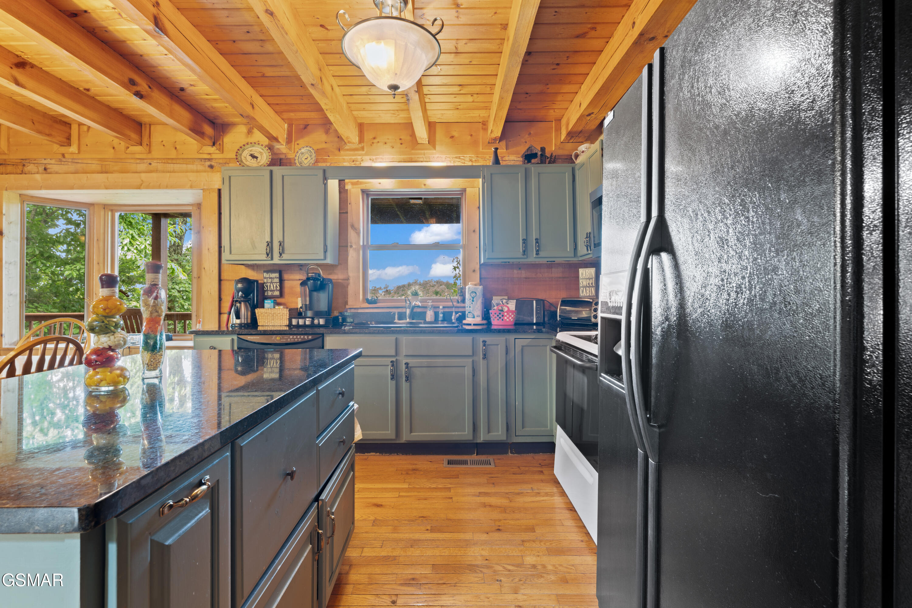 3639 Moonshine Way Gatlinburg TN 37738