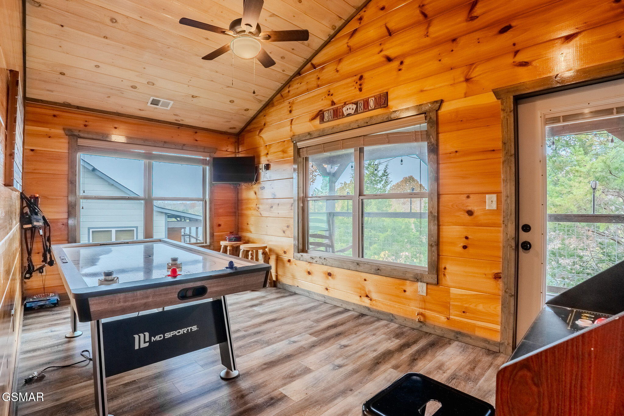 2043 Eagle Feather Drive Sevierville TN 37876