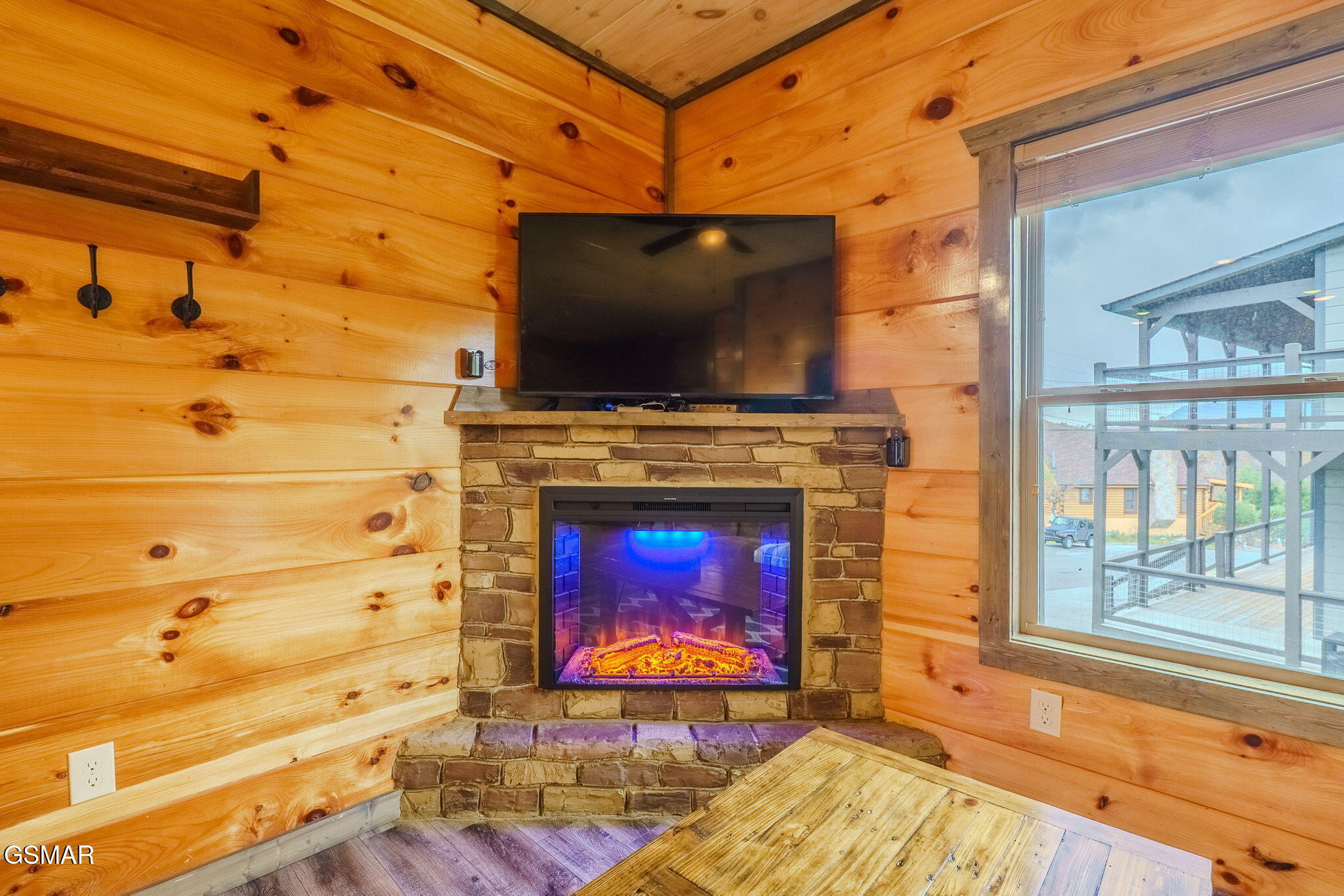 2043 Eagle Feather Drive Sevierville TN 37876