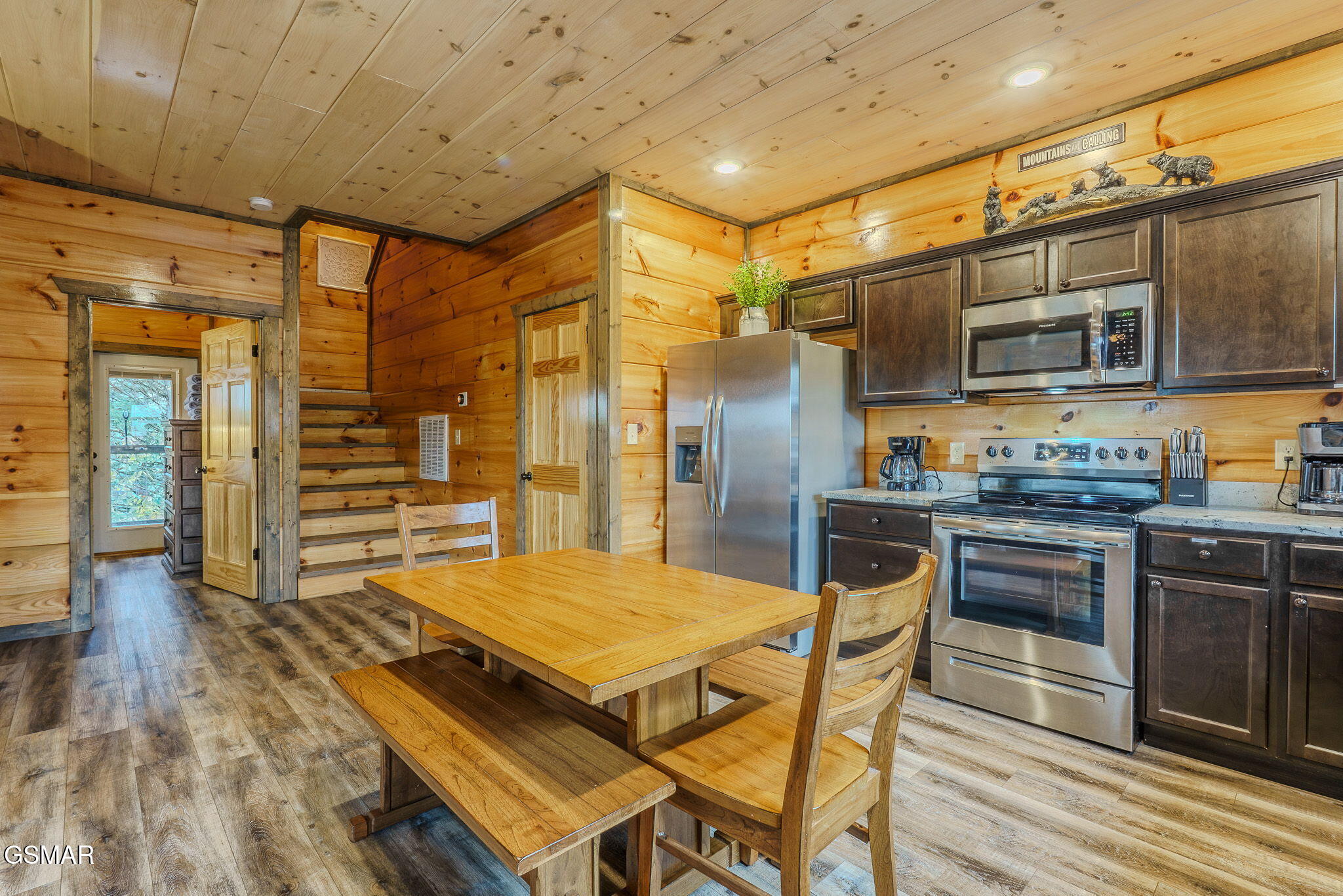 2043 Eagle Feather Drive Sevierville TN 37876