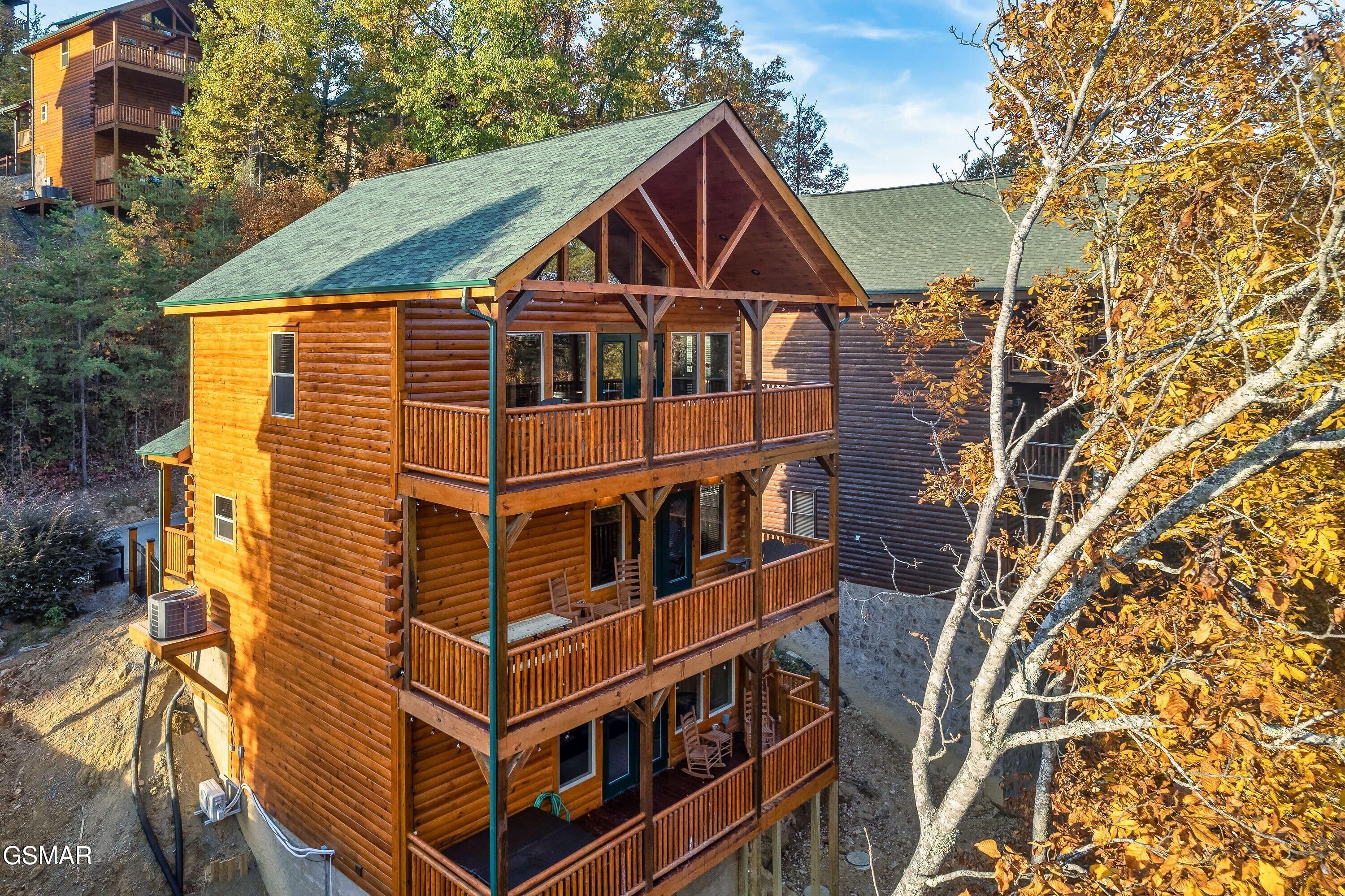 842 Black Bear Cub Way Sevierville TN 37862