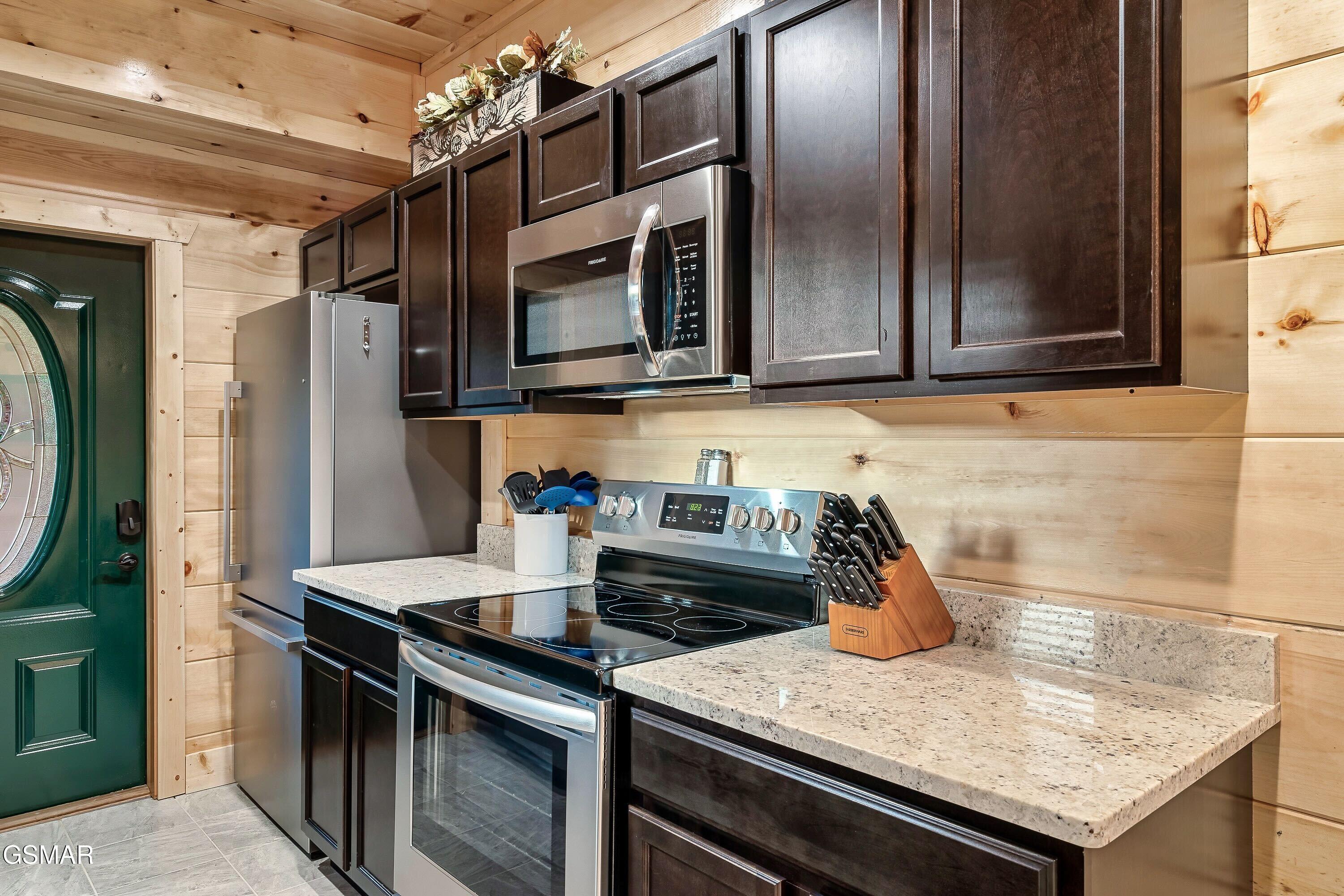 842 Black Bear Cub Way Sevierville TN 37862