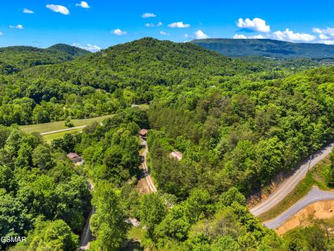 3009 Winding Way Cosby TN 37722