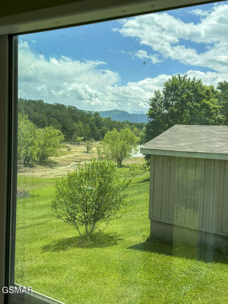 2218 Harvest Lane Dandridge TN 37725