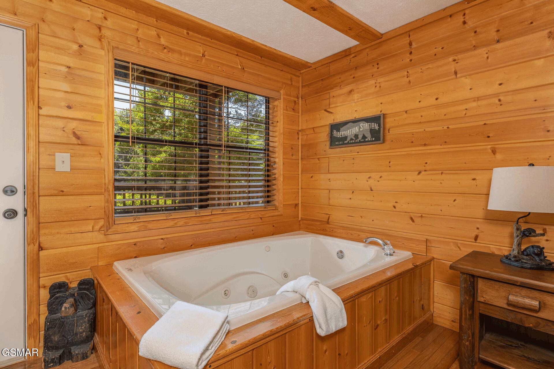 1504 Bears Den Way Sevierville TN 37862