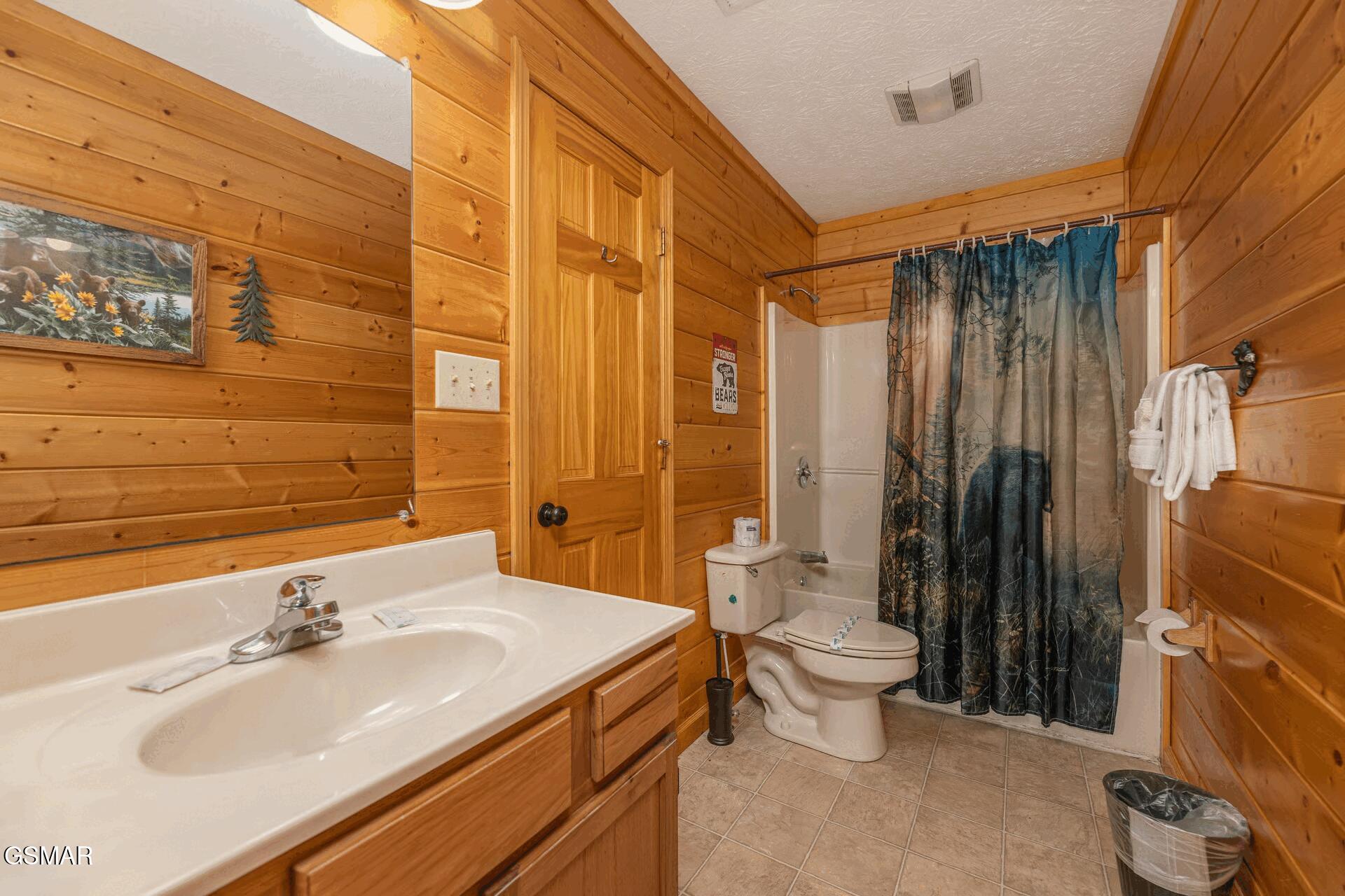 1504 Bears Den Way Sevierville TN 37862