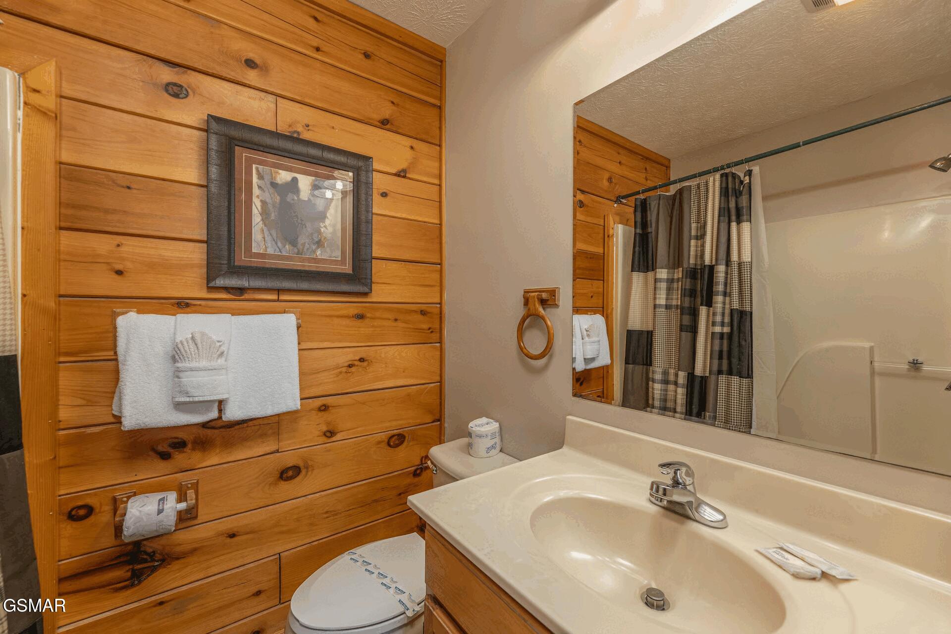 1504 Bears Den Way Sevierville TN 37862
