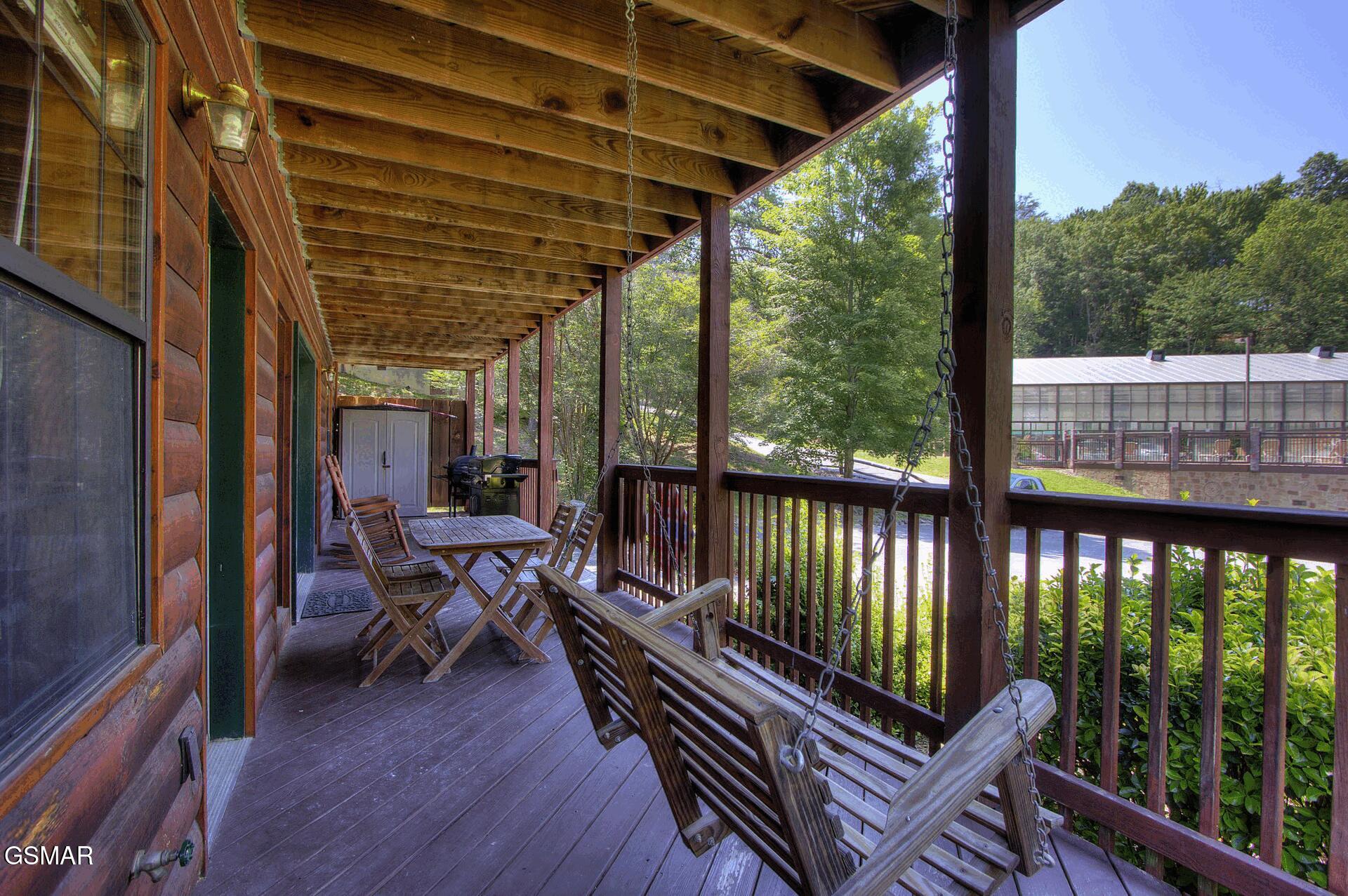 1504 Bears Den Way Sevierville TN 37862