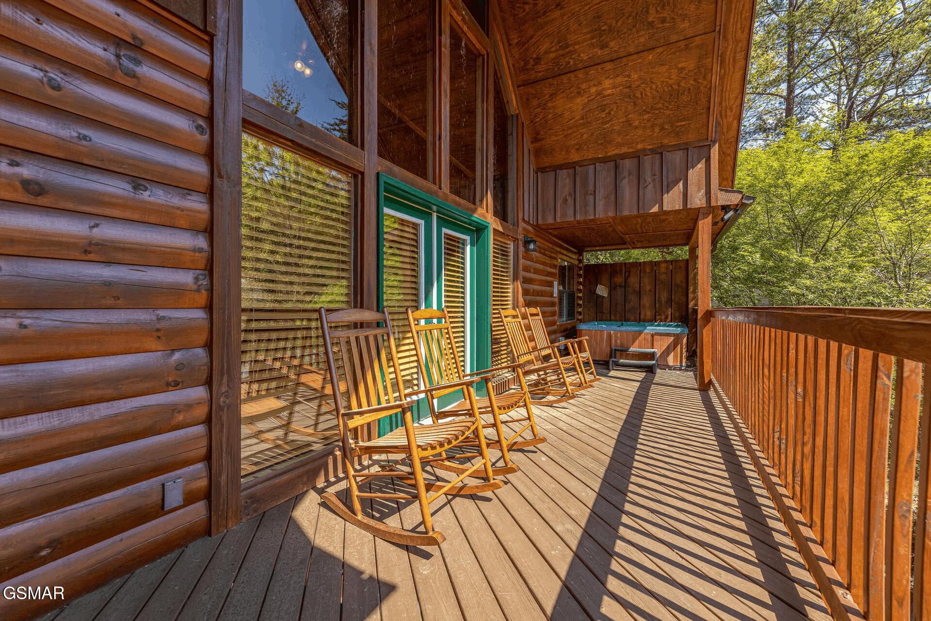 1504 Bears Den Way Sevierville TN 37862