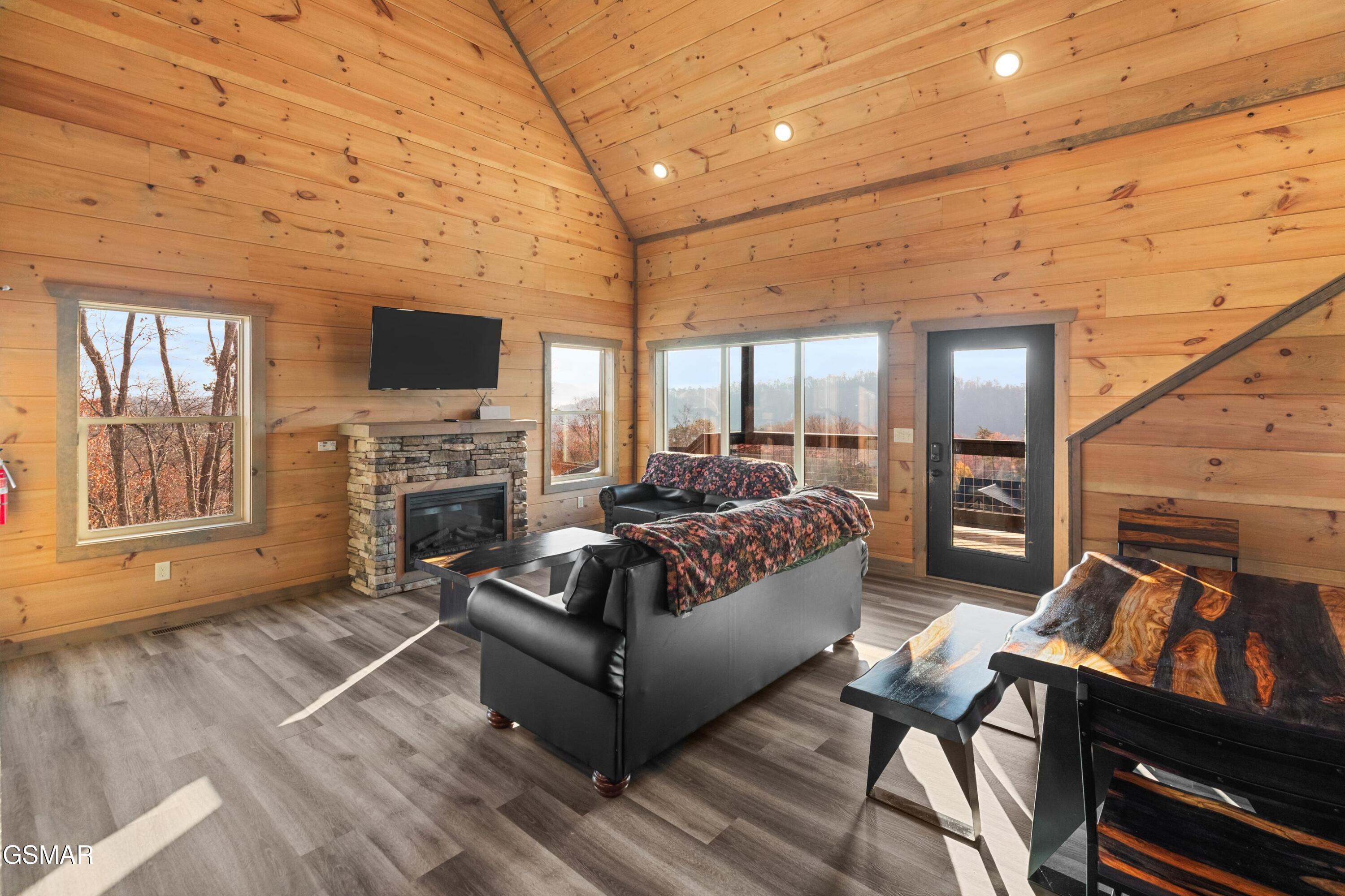 2232 Pinnacle Ridge Trail Sevierville TN 37876