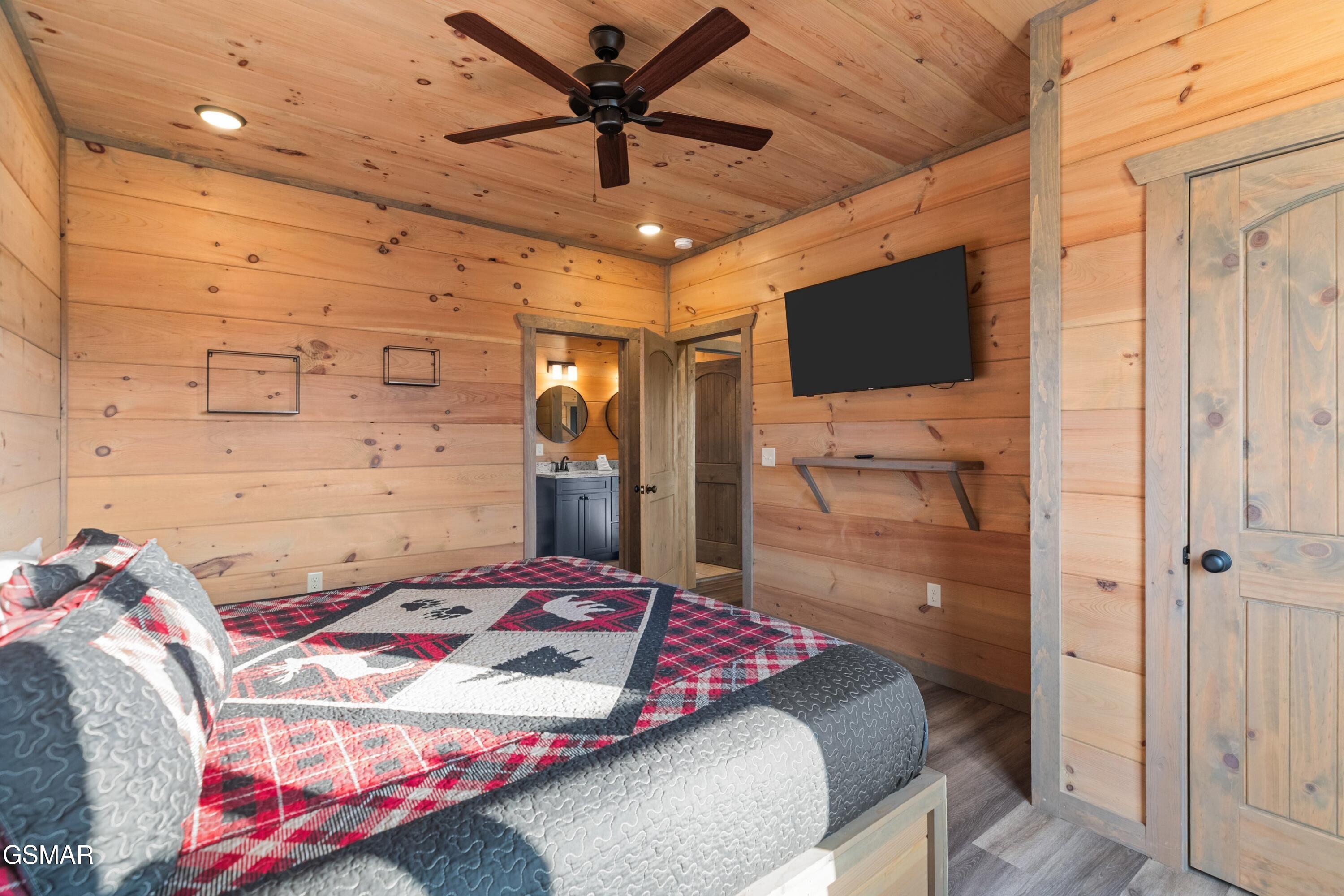 2232 Pinnacle Ridge Trail Sevierville TN 37876