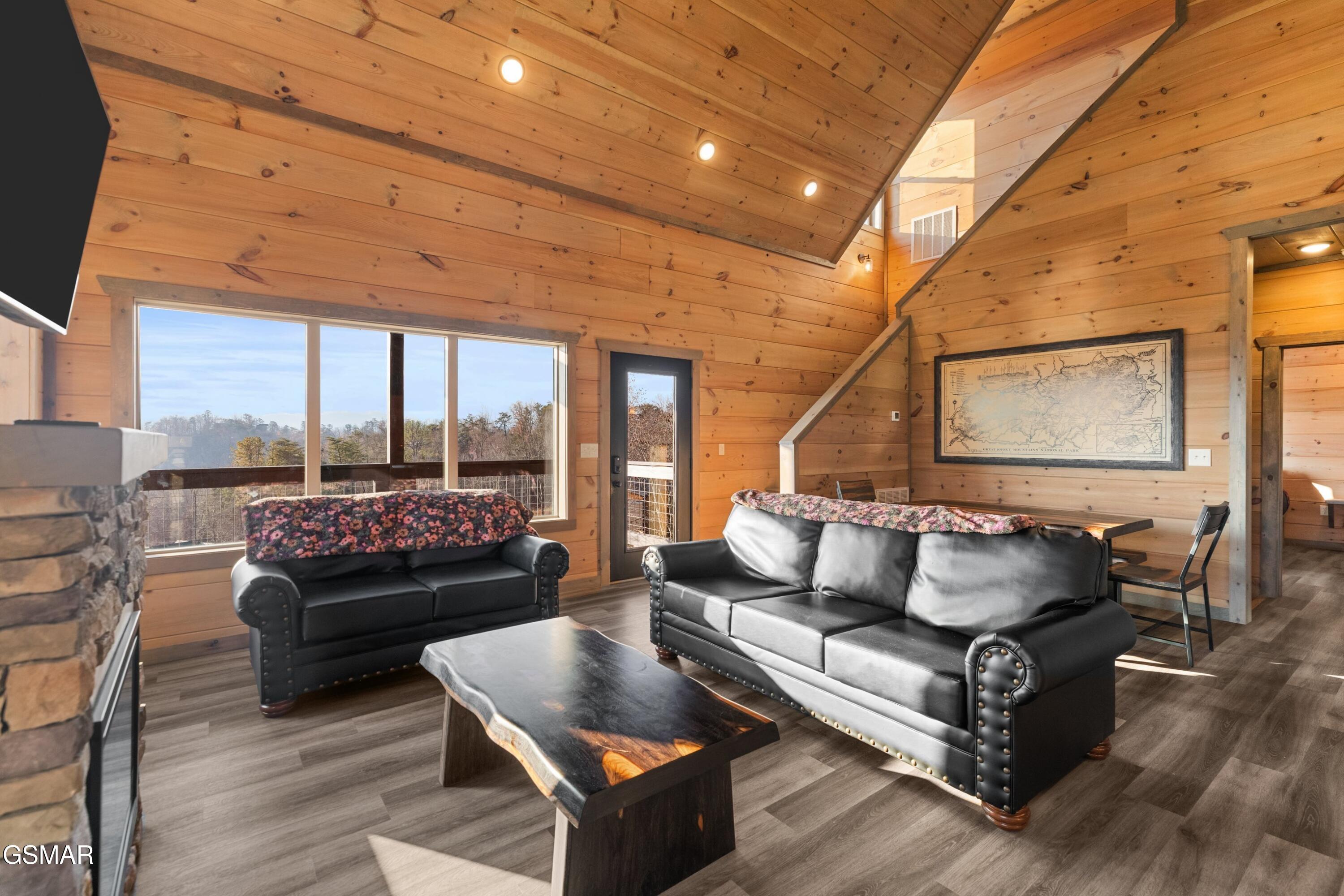 2232 Pinnacle Ridge Trail Sevierville TN 37876