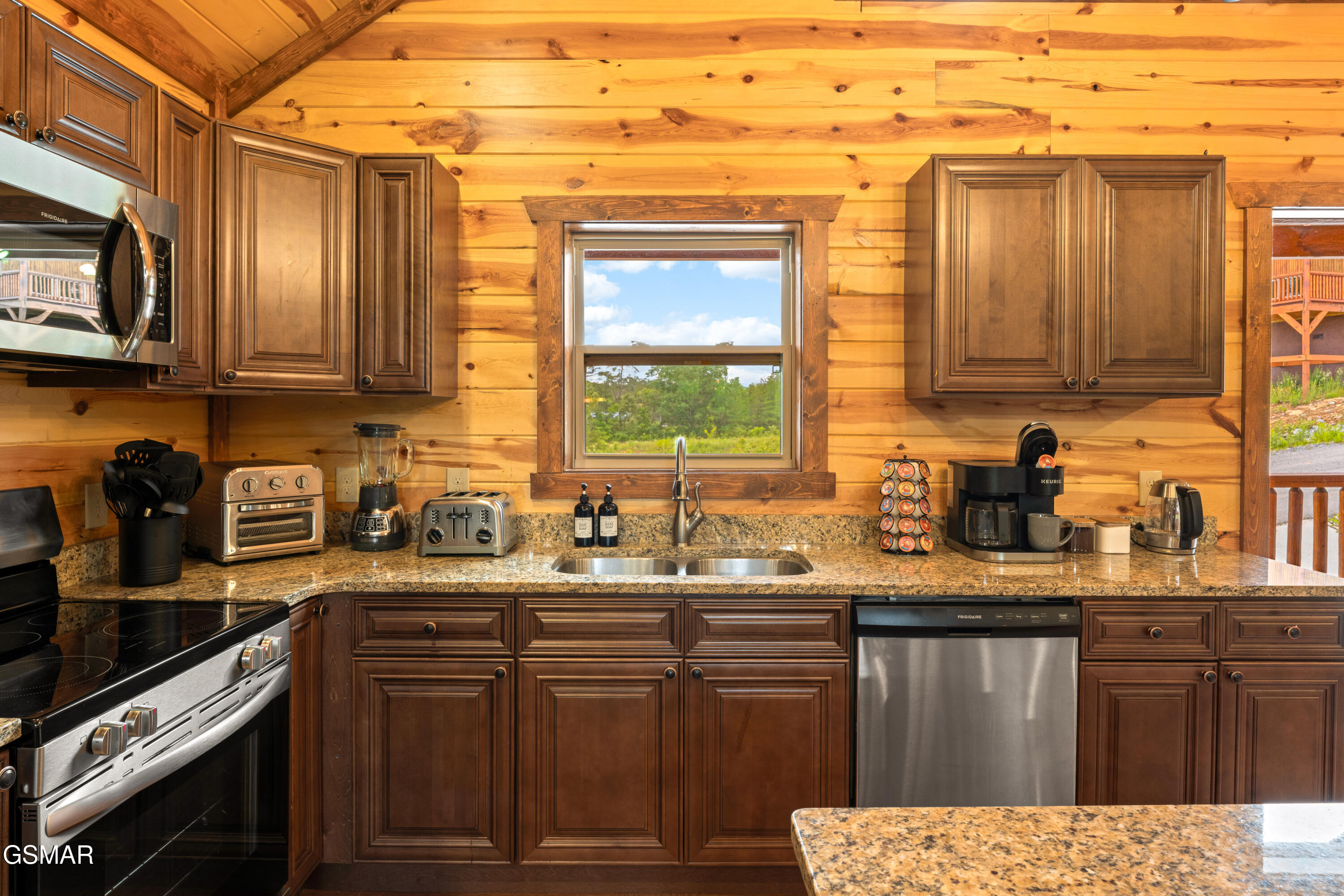 758 Bethlehem Way Sevierville TN 37876