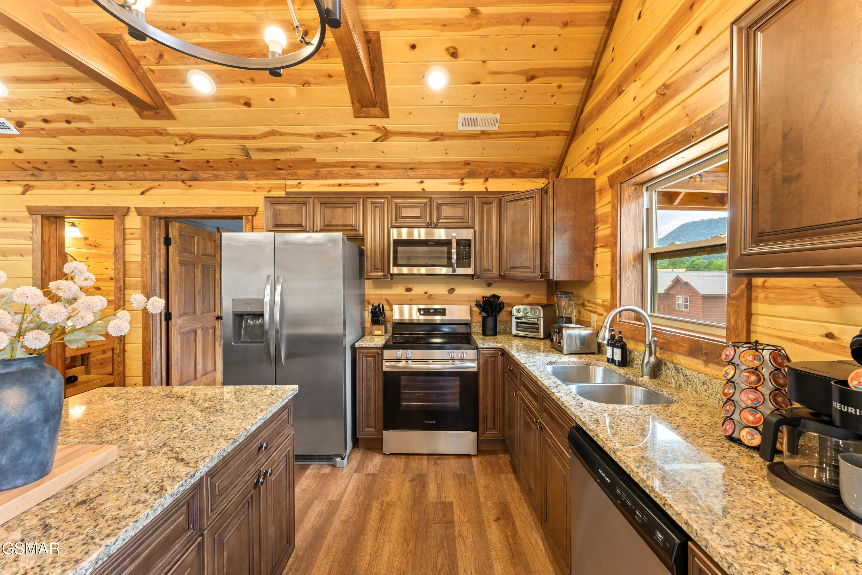 758 Bethlehem Way Sevierville TN 37876