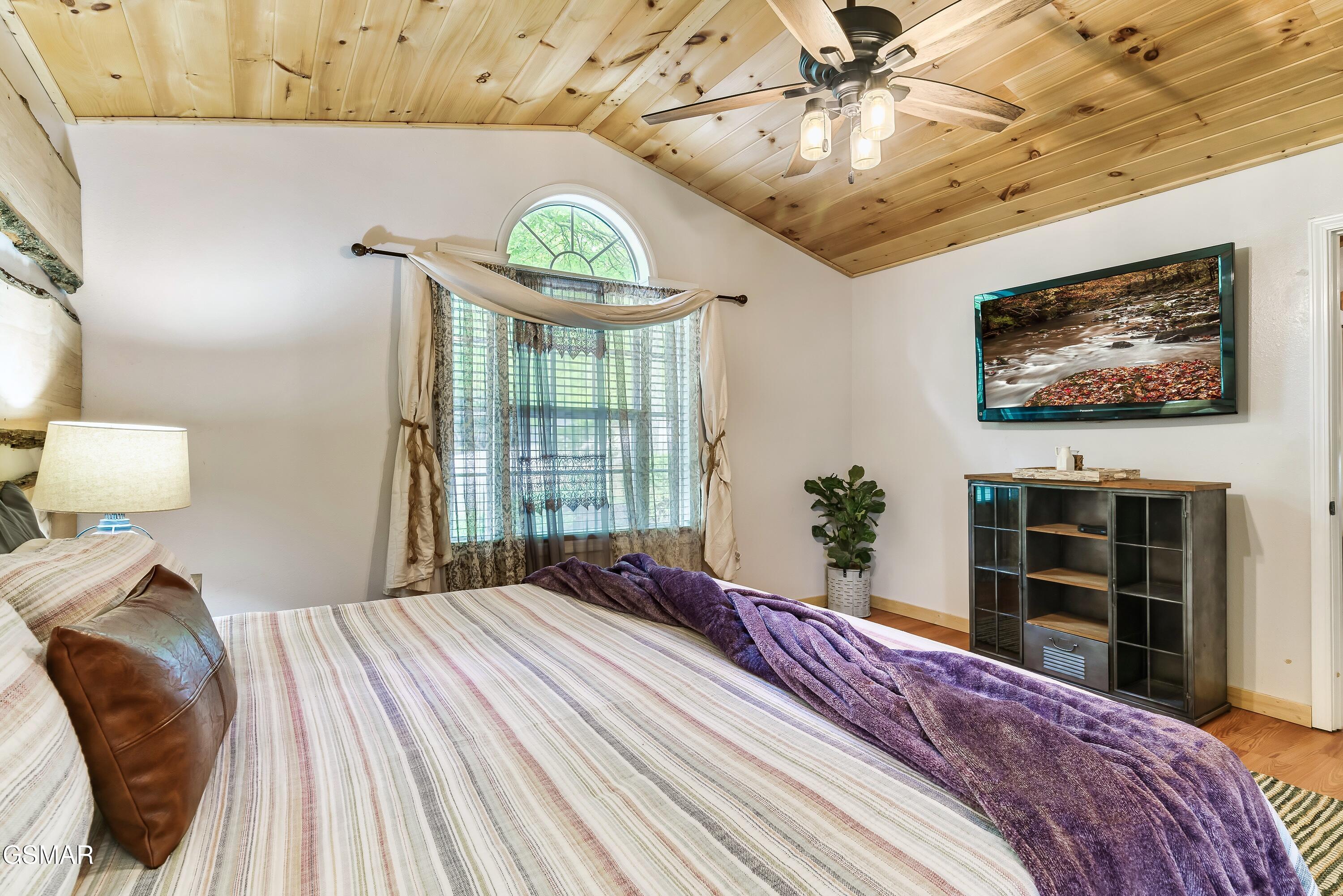 3230 Cove Creek Way Sevierville TN 37862