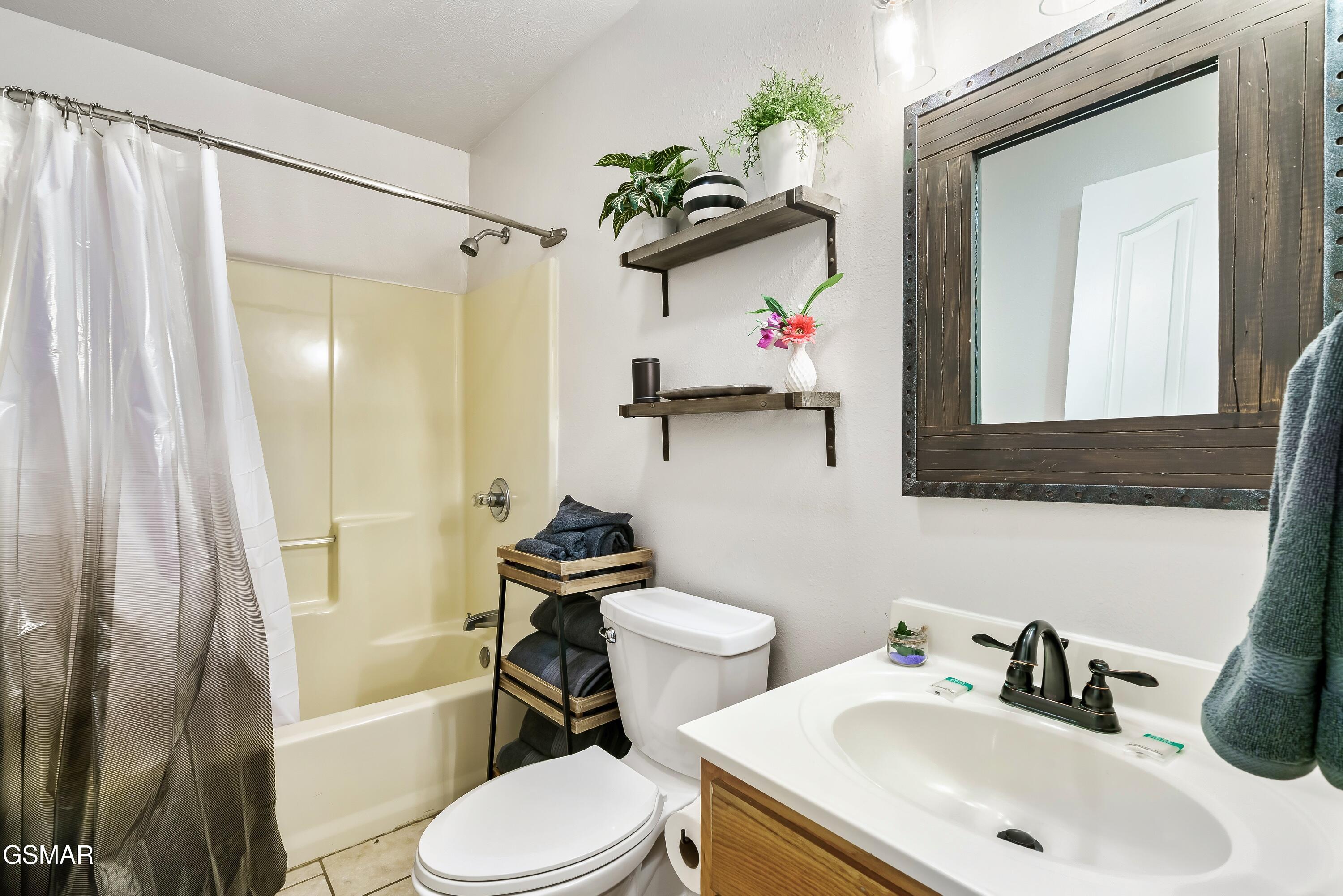 3230 Cove Creek Way Sevierville TN 37862