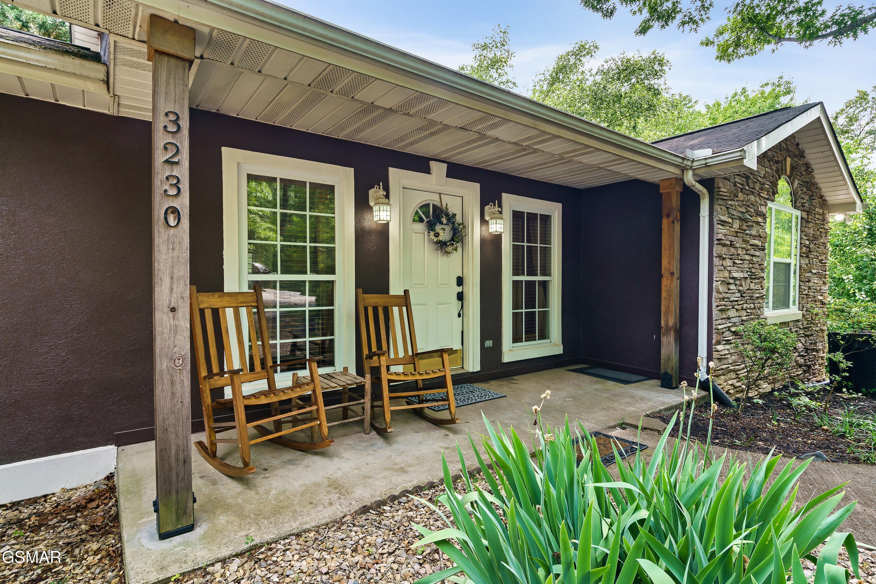 3230 Cove Creek Way Sevierville TN 37862