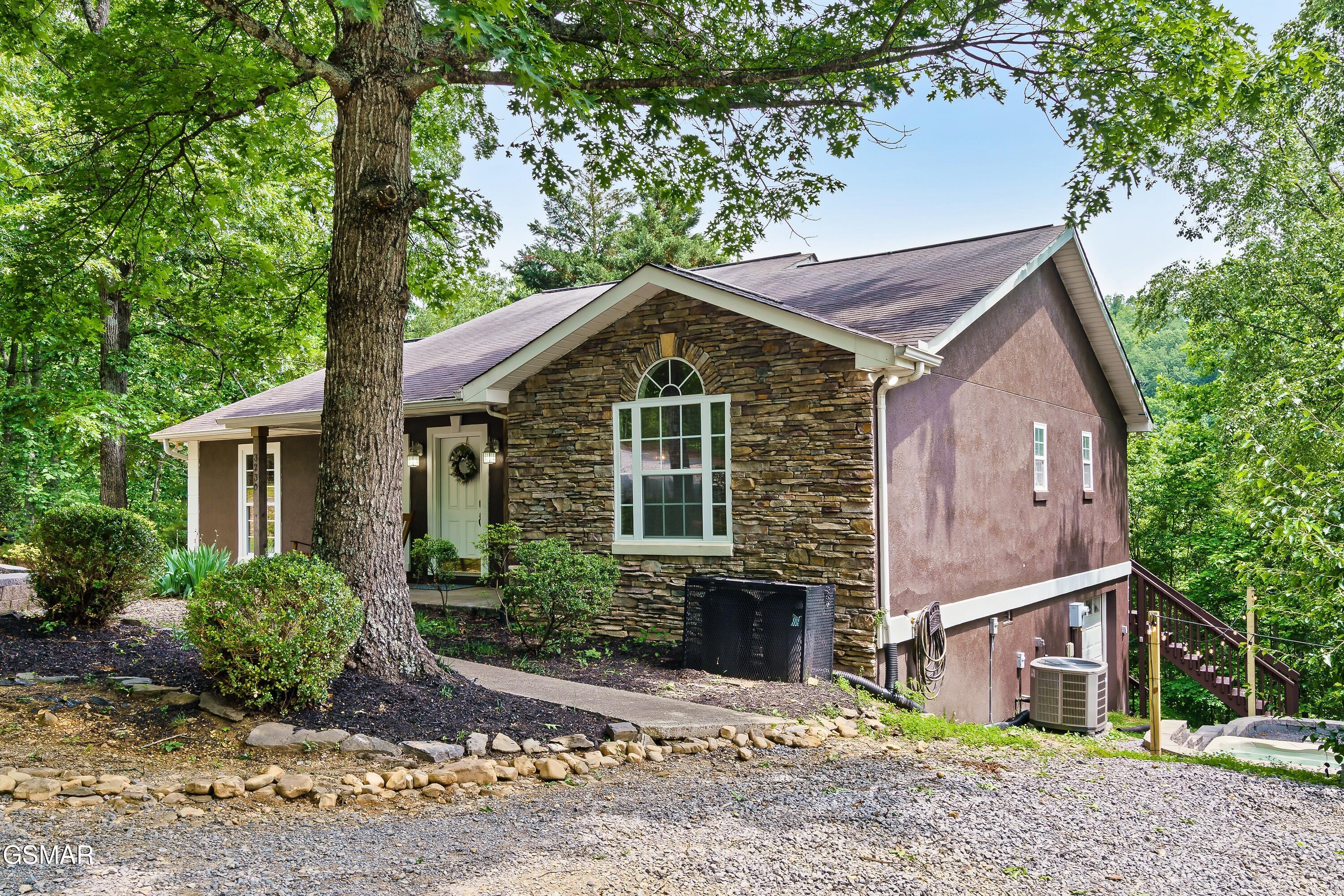 3230 Cove Creek Way Sevierville TN 37862