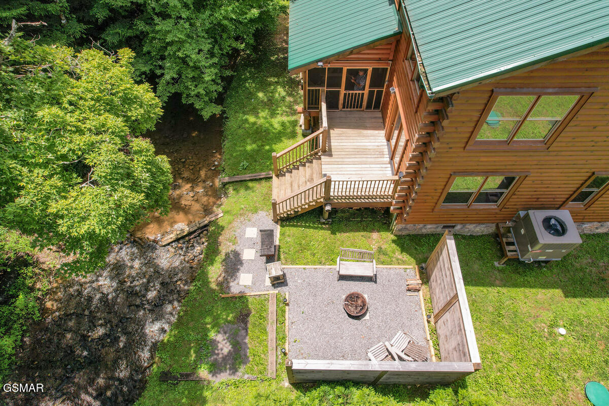 307 Caney Creek Road Pigeon Forge TN 37863