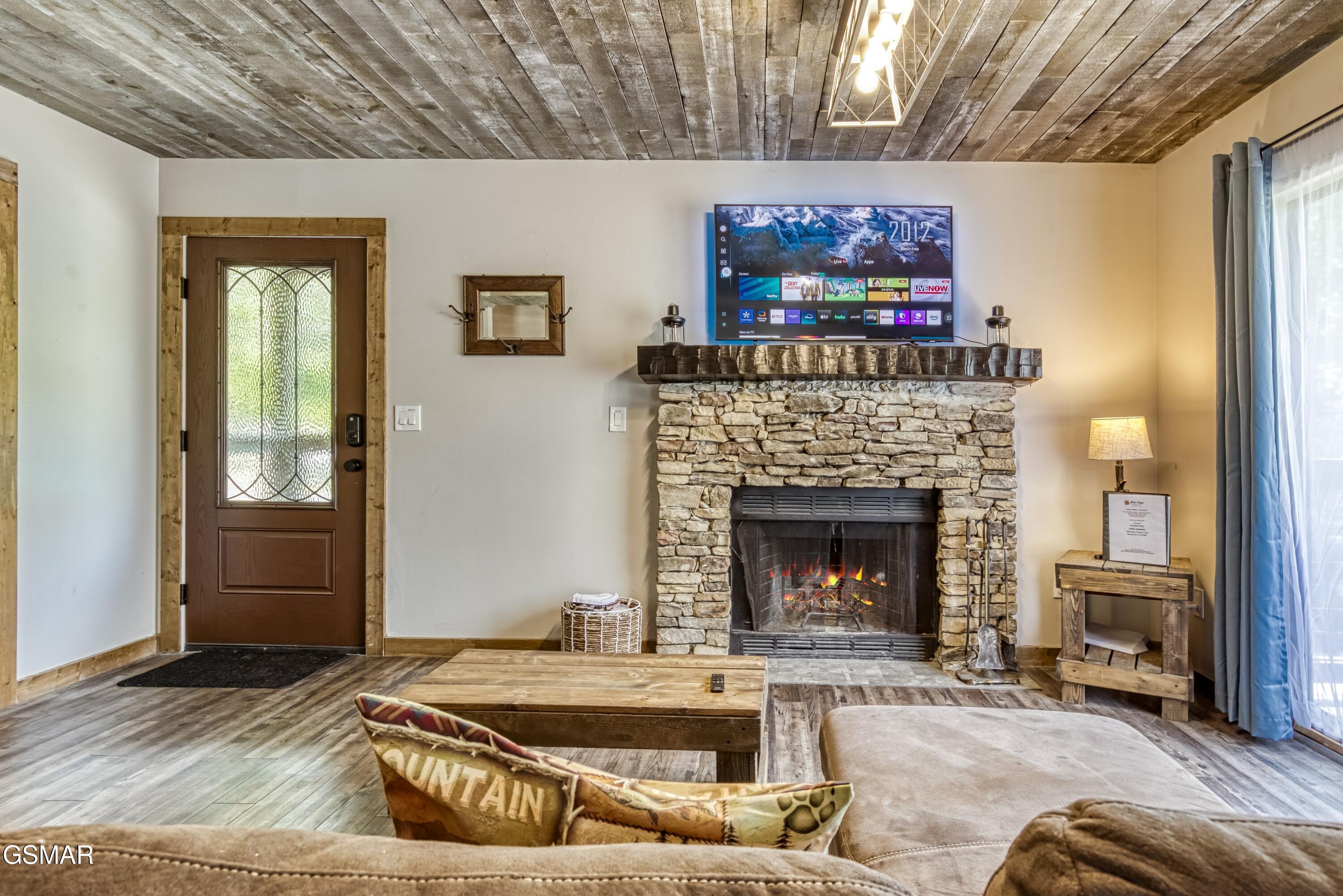 4256/4260 New Pioneer Trail Pigeon Forge TN 37863
