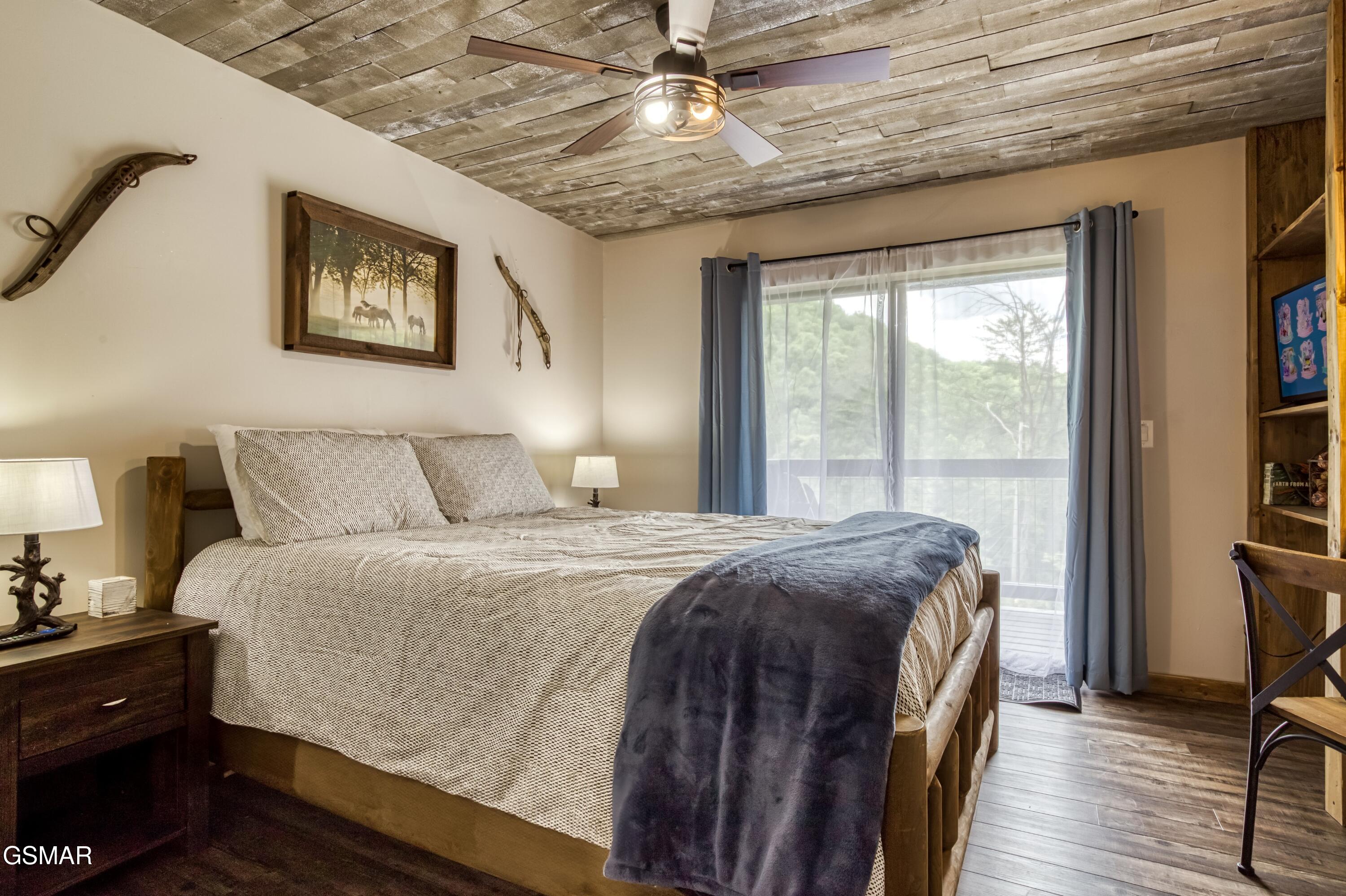 4256/4260 New Pioneer Trail Pigeon Forge TN 37863