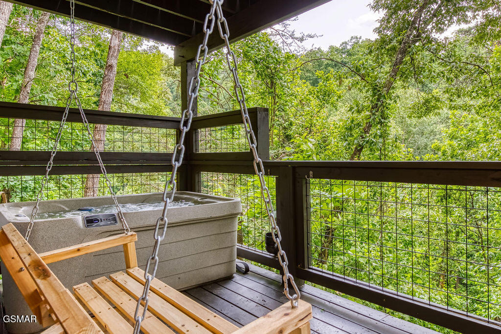 4256/4260 New Pioneer Trail Pigeon Forge TN 37863