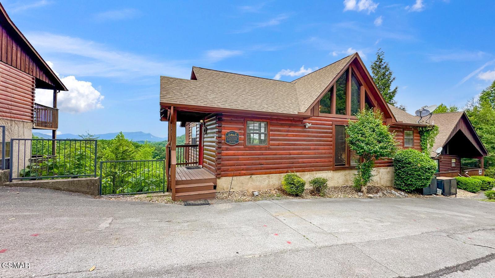 1644 Pinewood Way Sevierville TN 37862