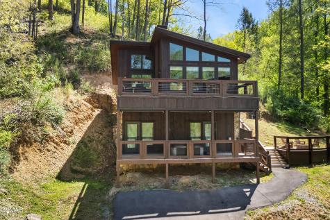 1613 Mitchell Farm Road Sevierville TN 37876