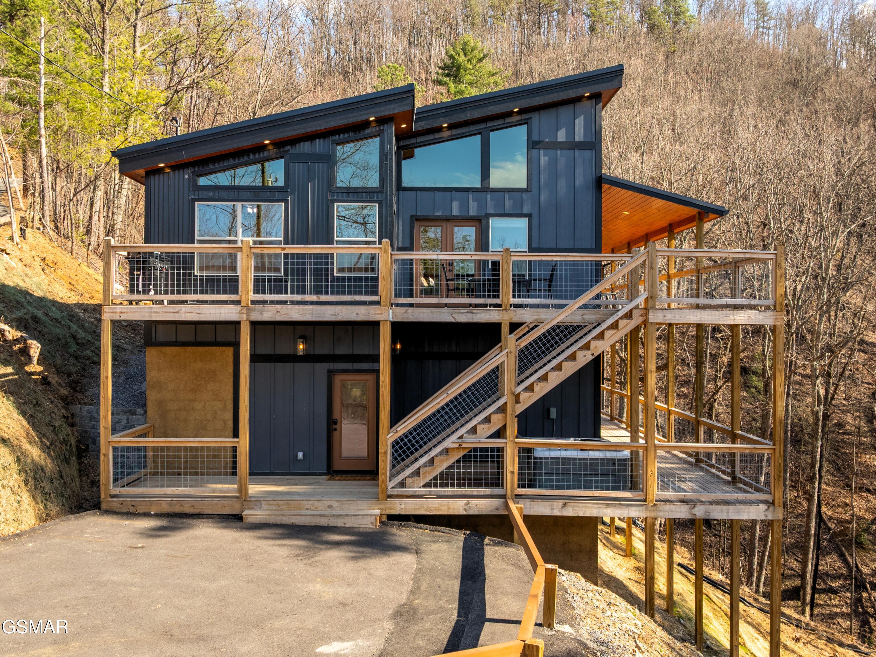 3265 Emerald Springs Loop Sevierville TN 37862