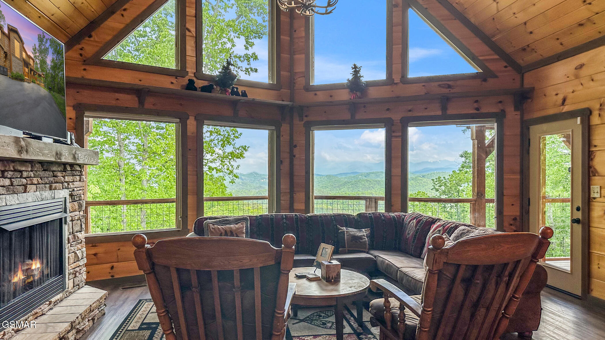 2631 Sawmill Branch Drive Sevierville TN 37862