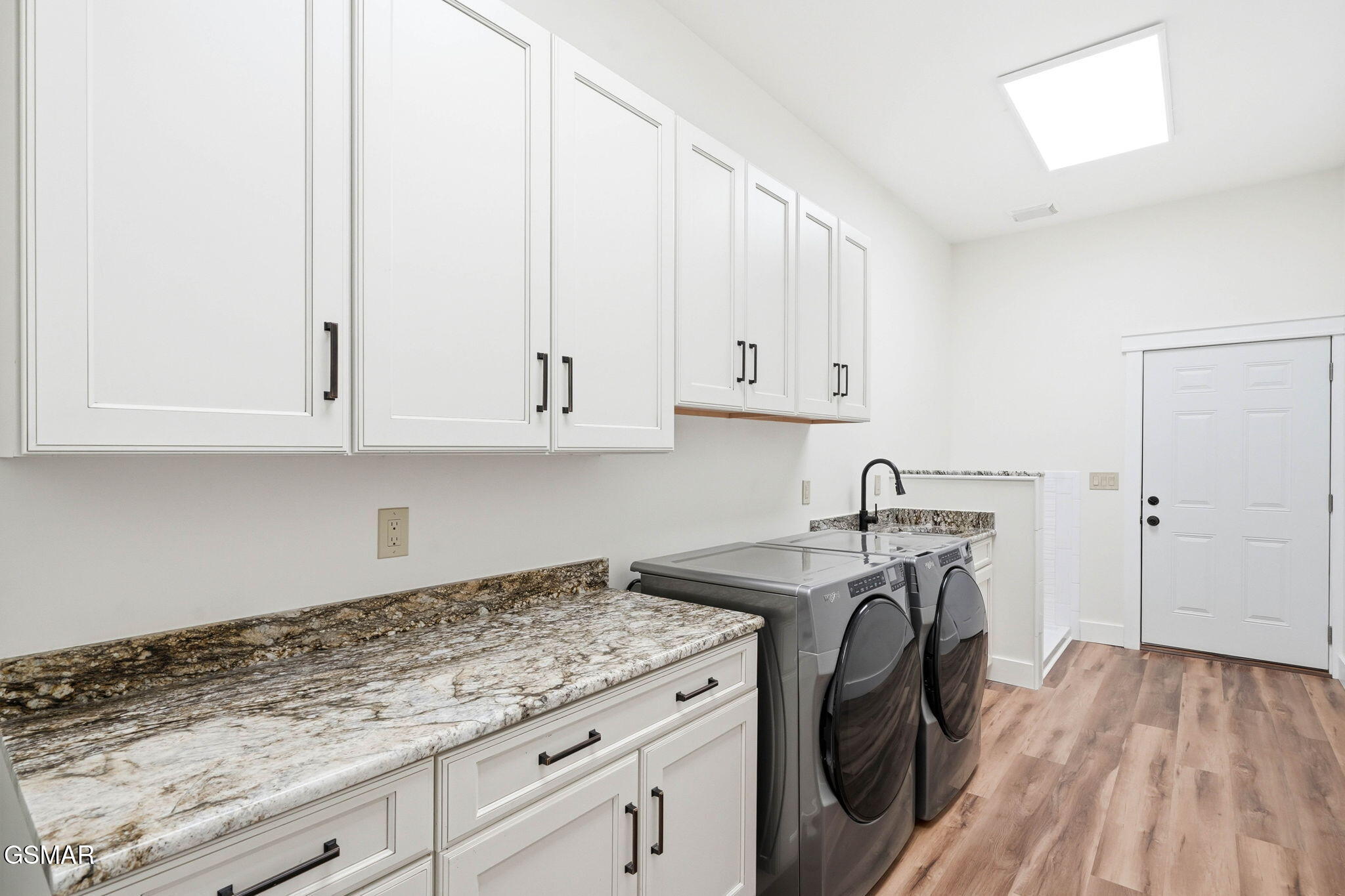1005 Enchanted Drive Dandridge TN 37725